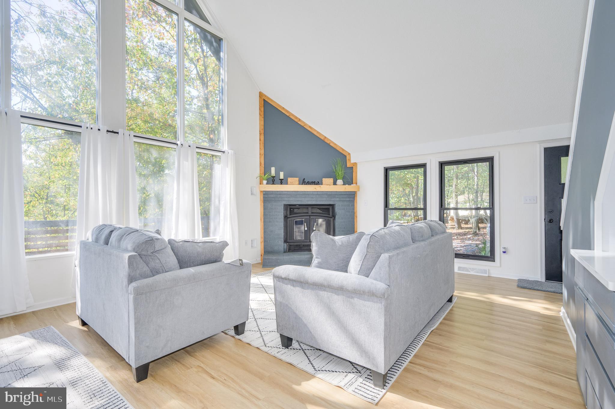 THE WOODS - Residential