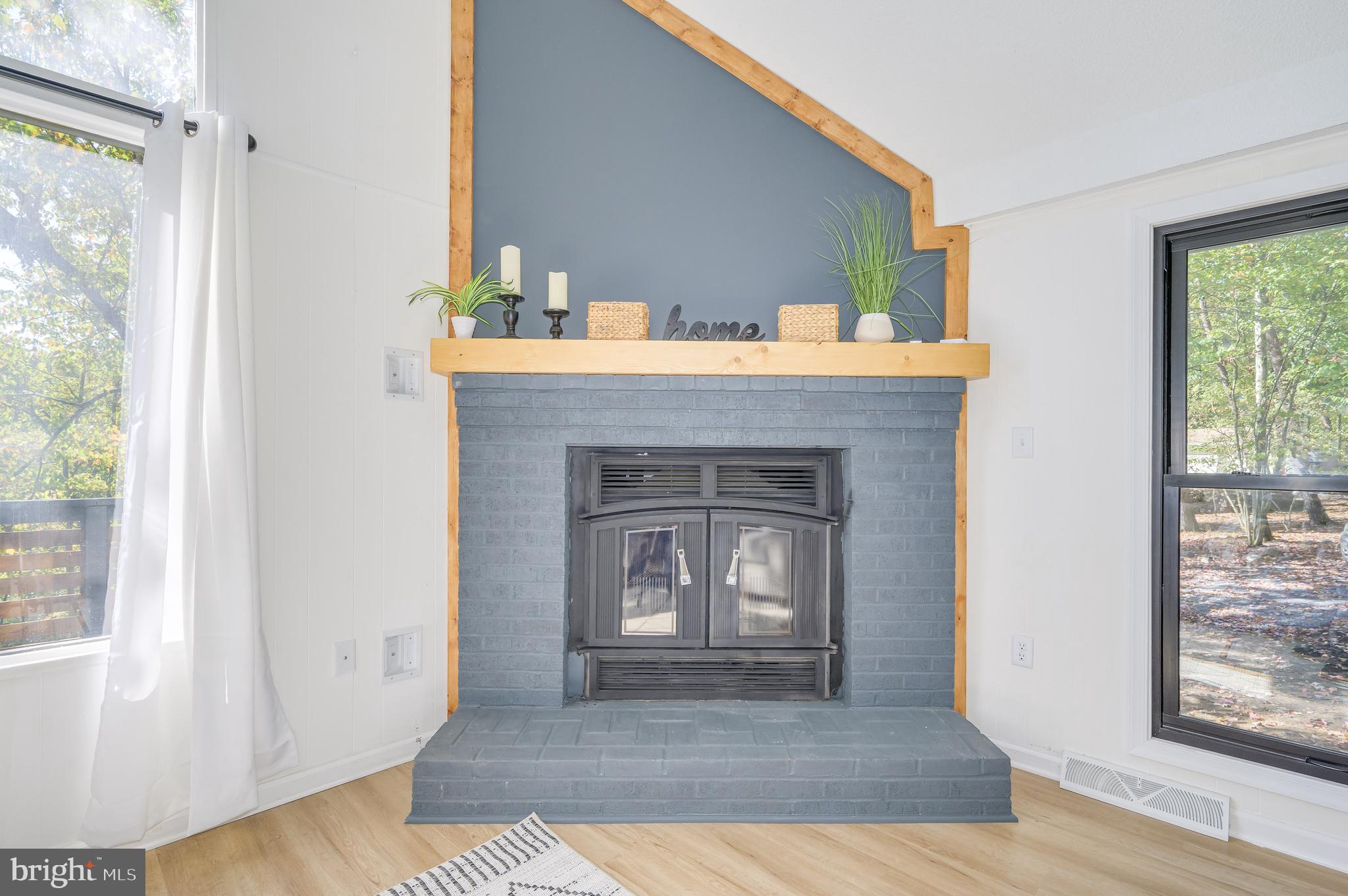 THE WOODS - Residential