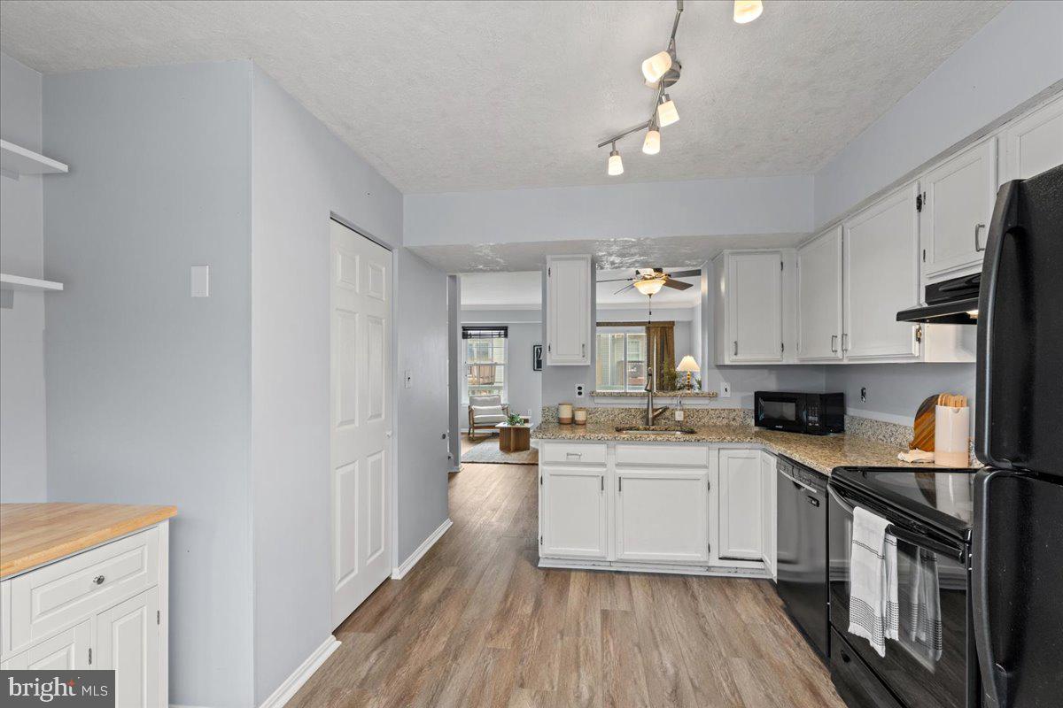 STONEY BEACH - Residential