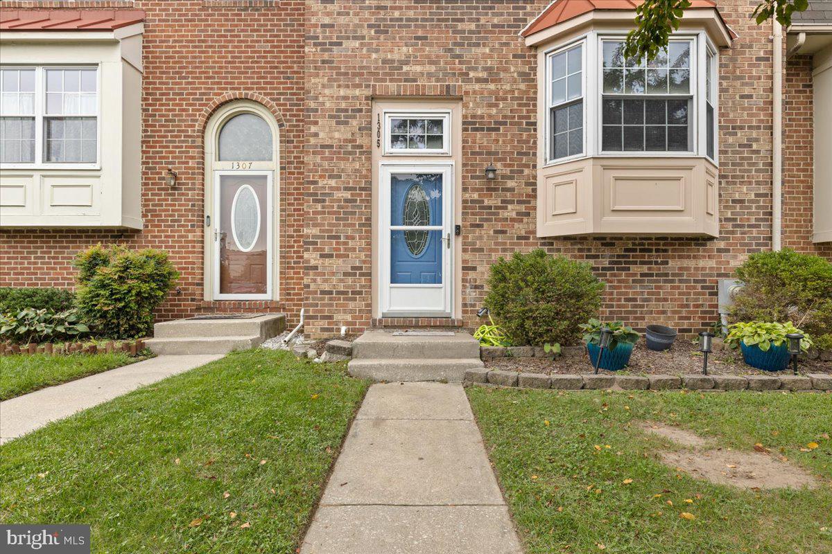 1305 RIVERWOOD WAY 322