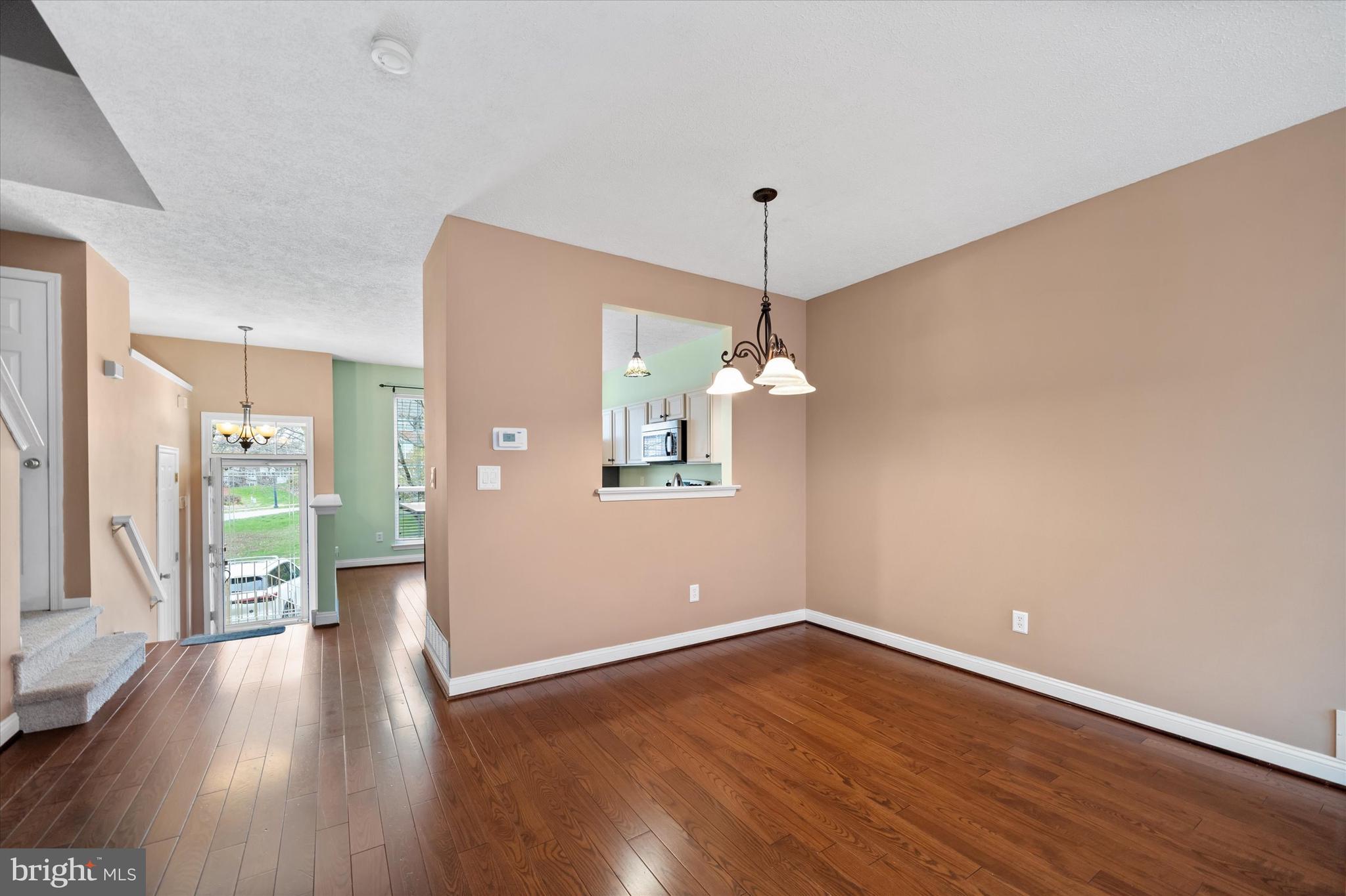 NORTH POINTE - Residential