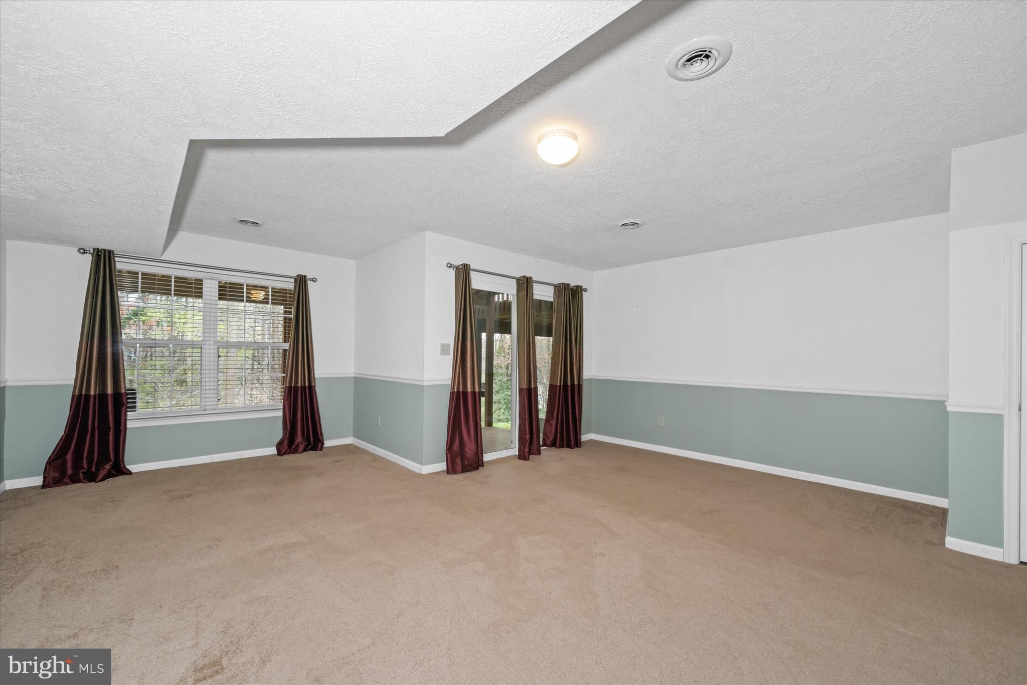 NORTH POINTE - Residential