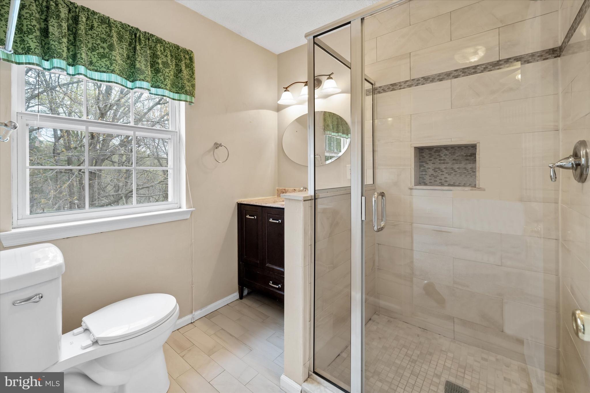 NORTH POINTE - Residential