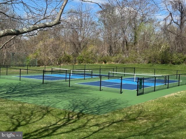 NORTH POINTE - Residential