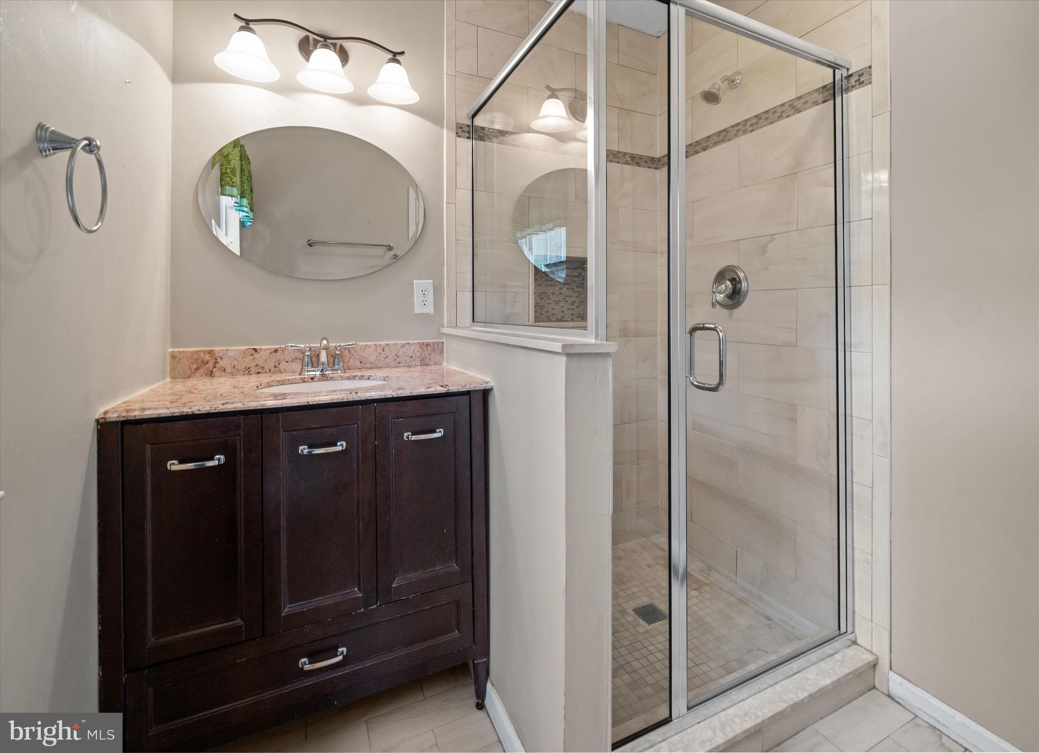 NORTH POINTE - Residential