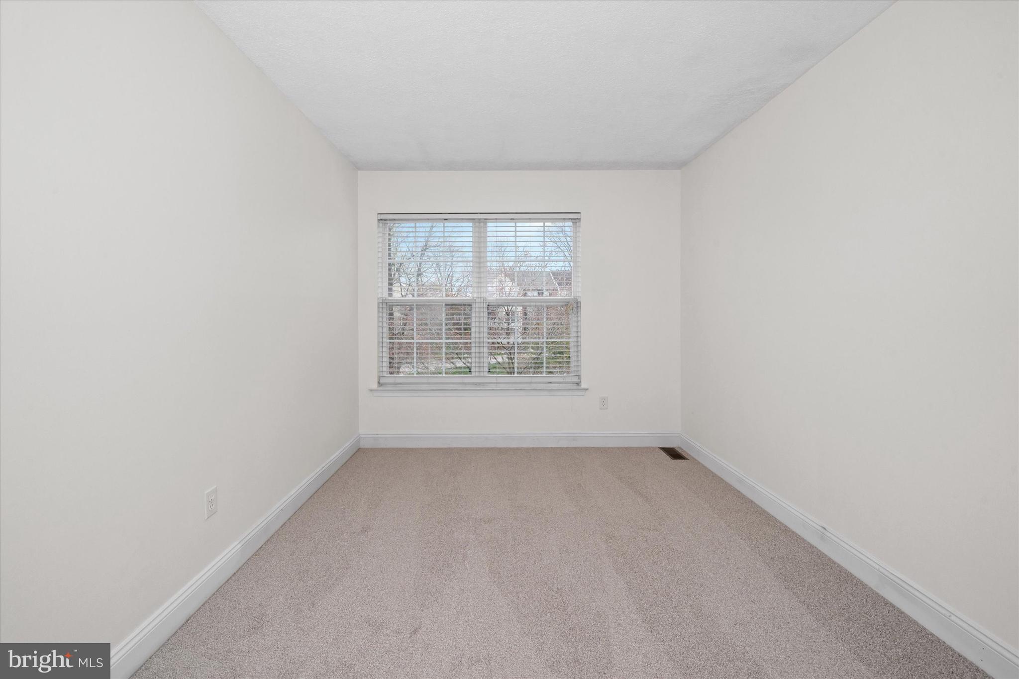 NORTH POINTE - Residential