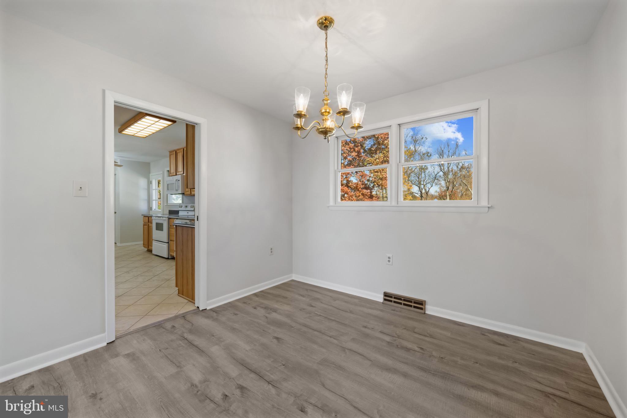 JARRETTSVILLE - Residential