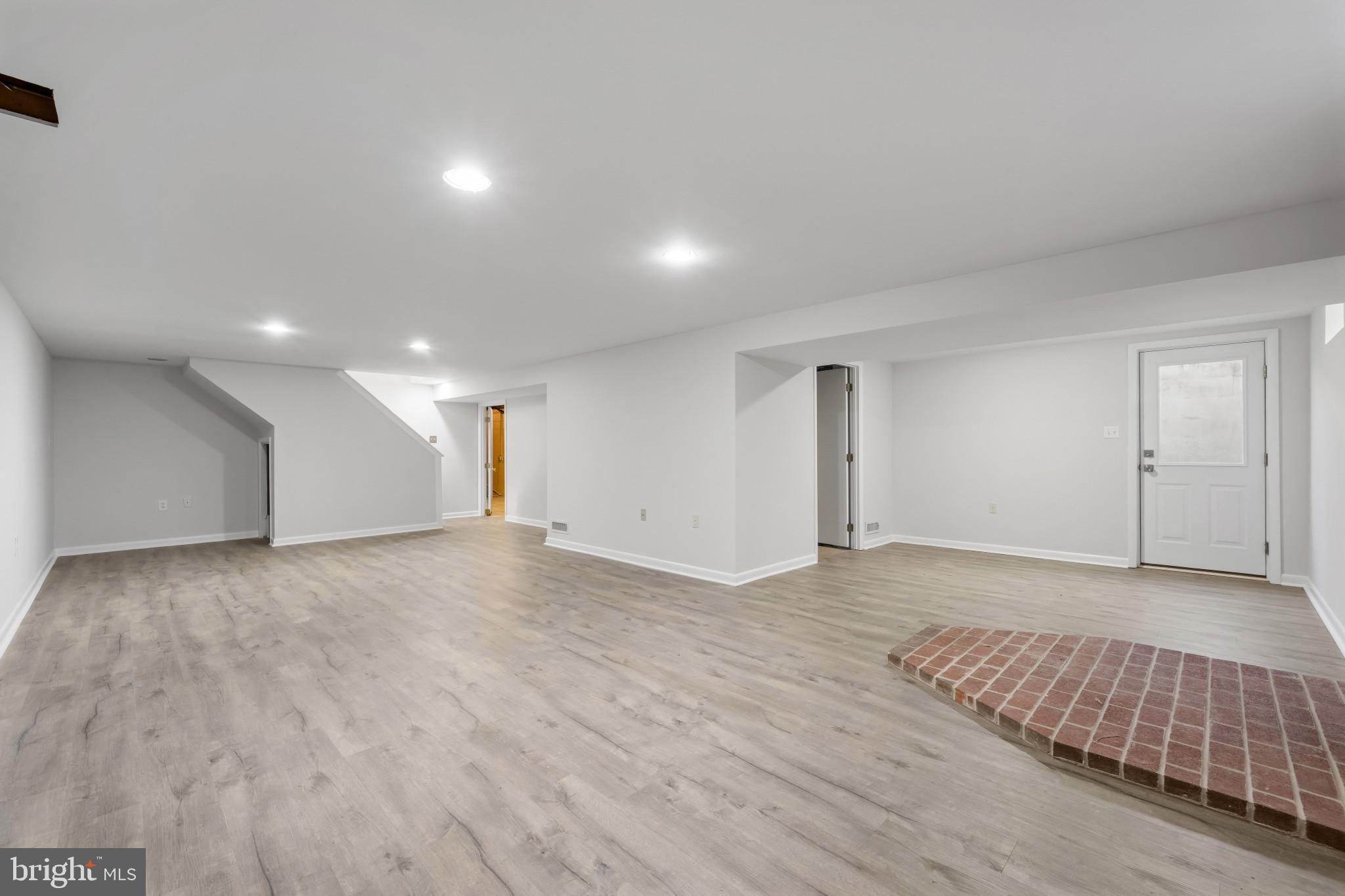 JARRETTSVILLE - Residential