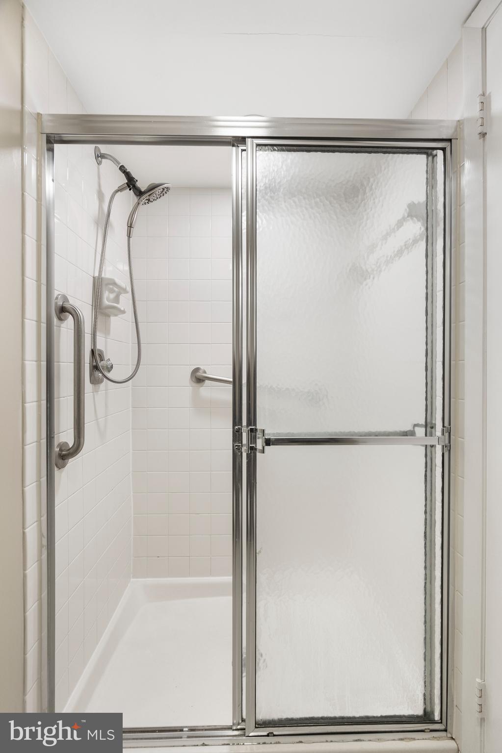 ANNEN WOODS - Residential