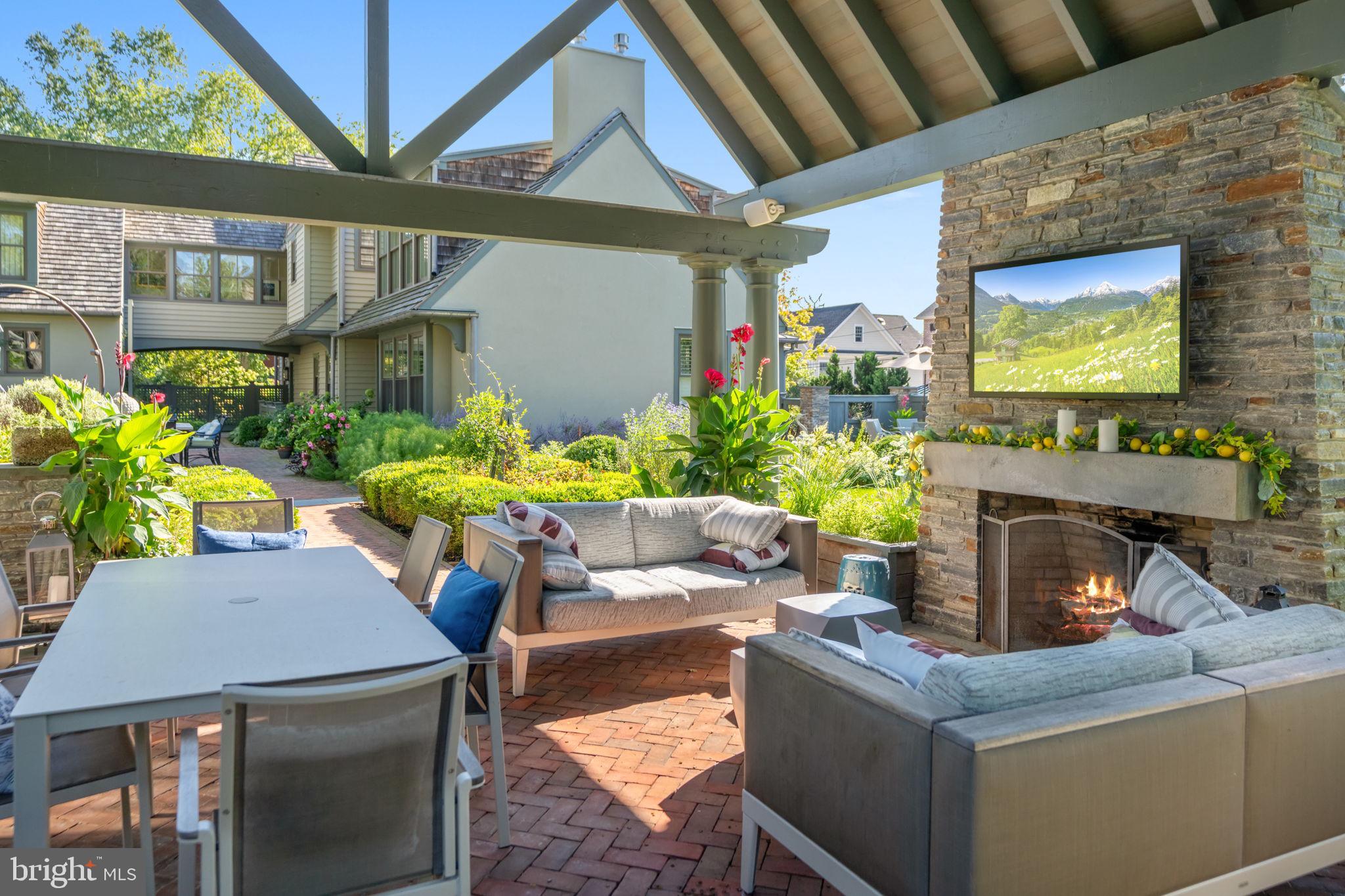 DOYLESTOWN BORO - Residential