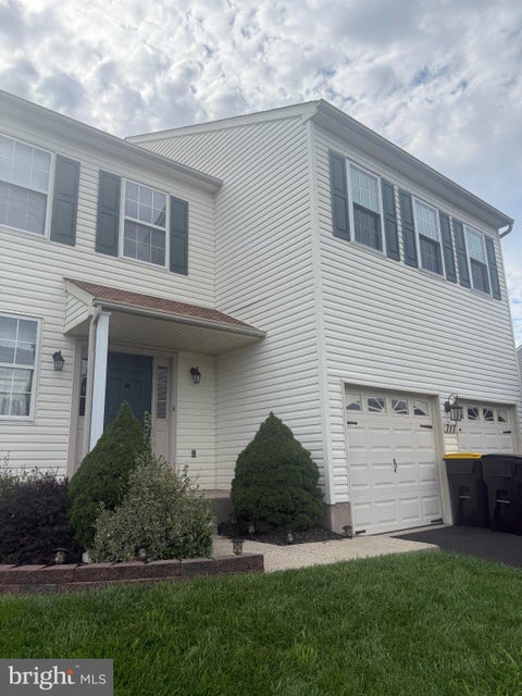 Photo of 717 Queen Road, COLLEGEVILLE, PA 19426 (MLS # PAMC2194254)