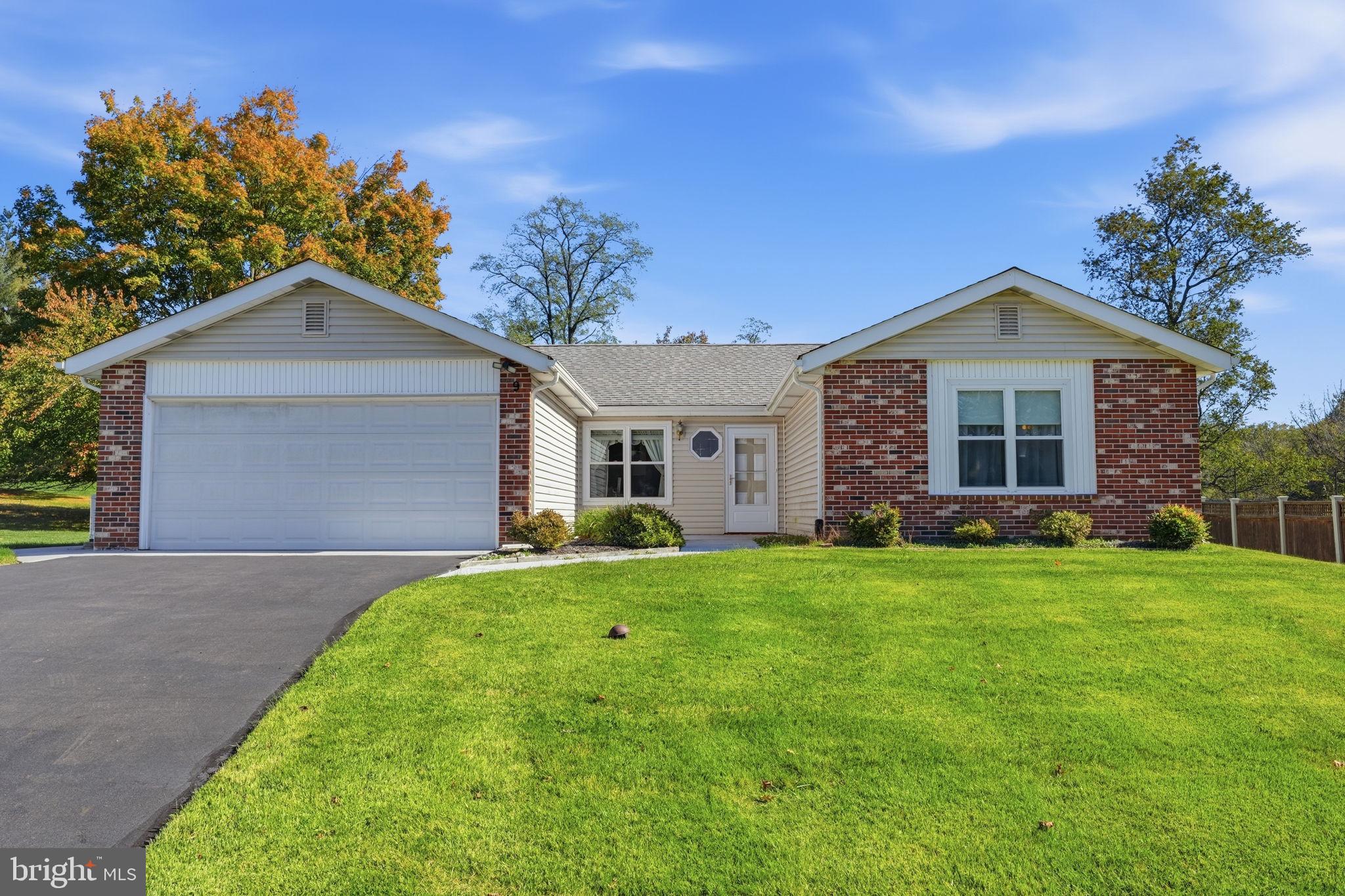 9 S LANCASTER LANE