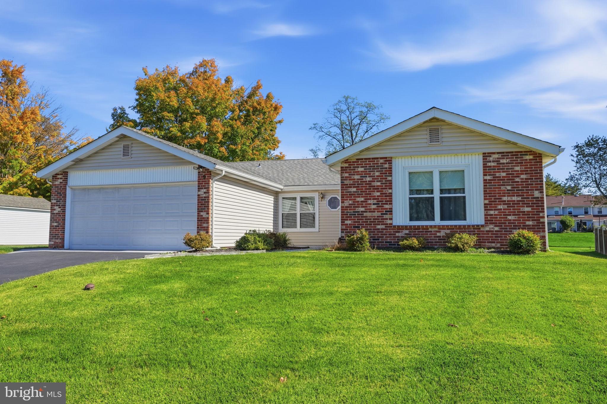 9 S LANCASTER LANE