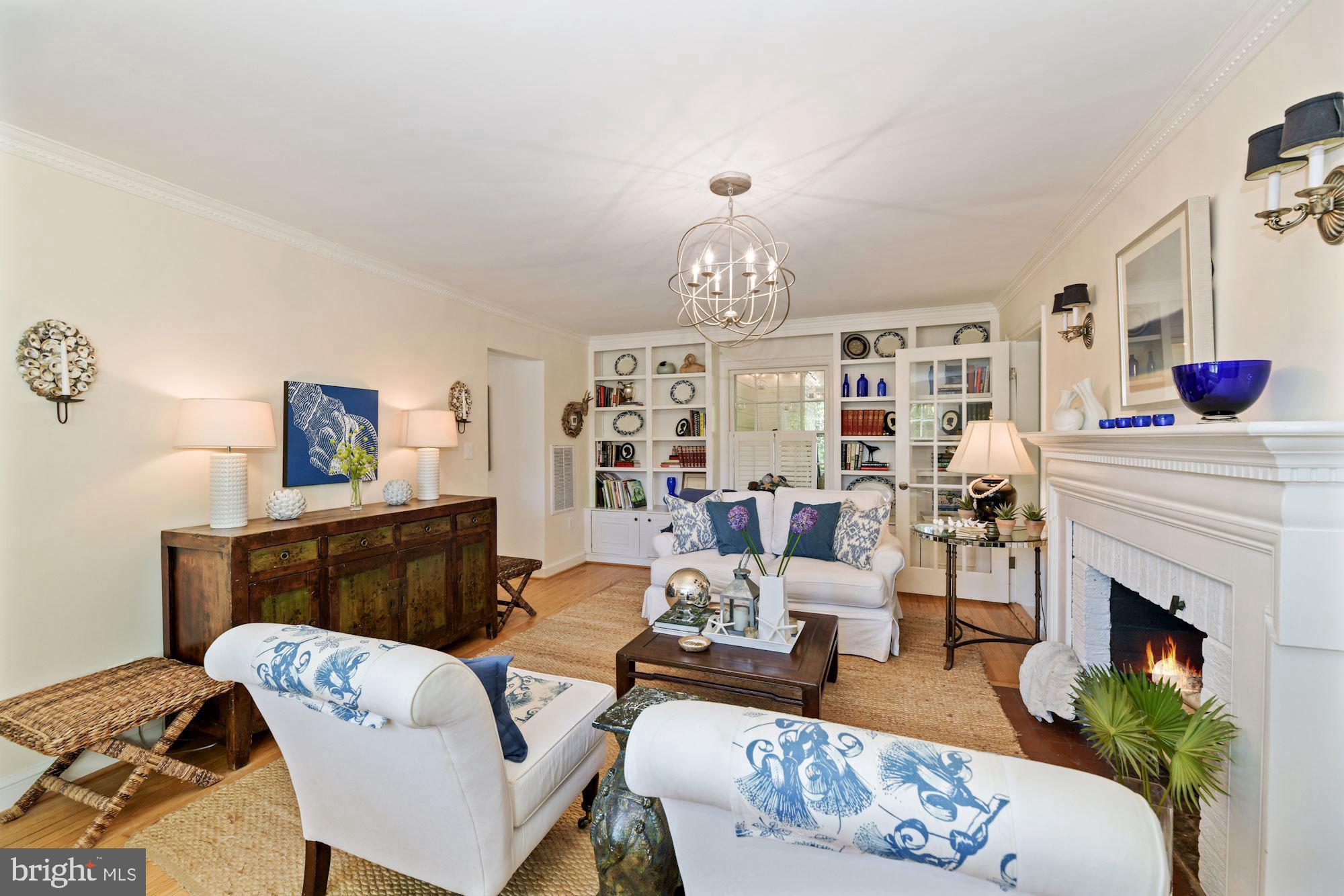 LEE HEIGHTS - Residential