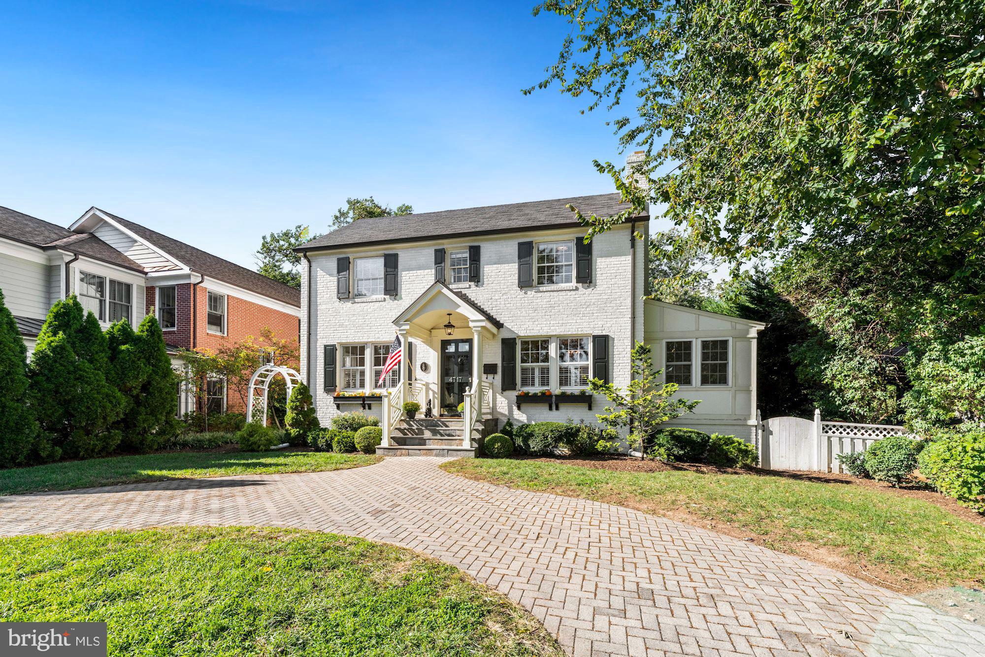 LEE HEIGHTS - Residential