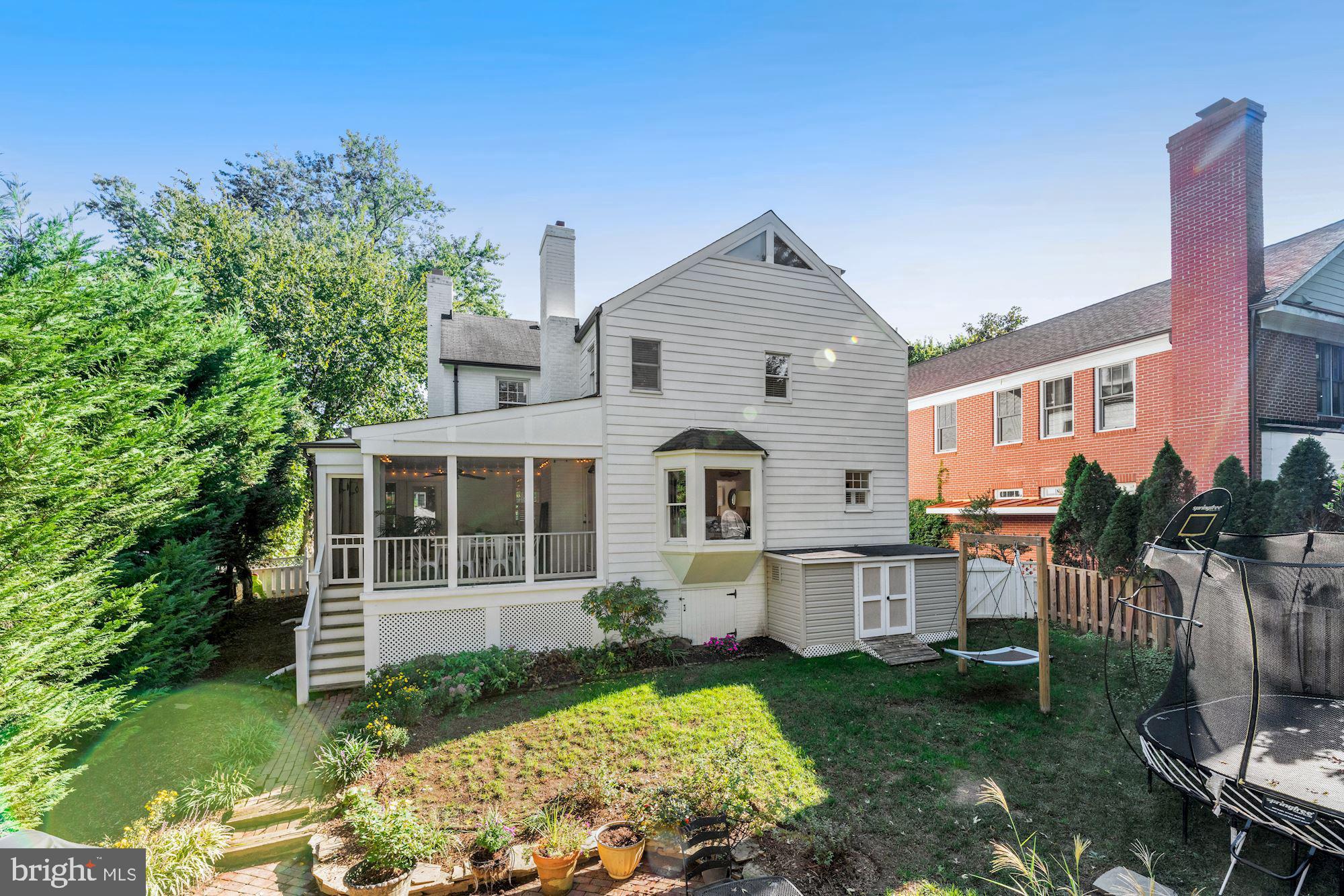 LEE HEIGHTS - Residential