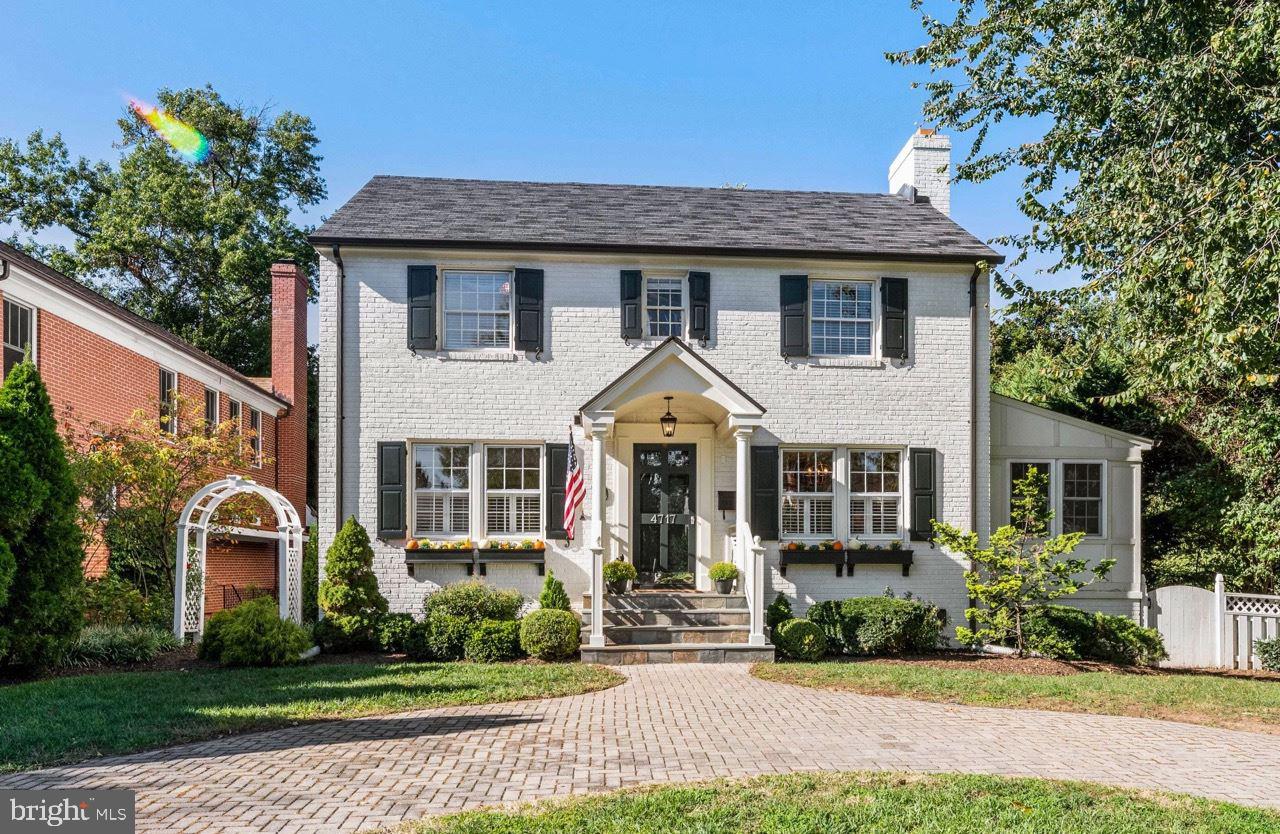 LEE HEIGHTS - Residential