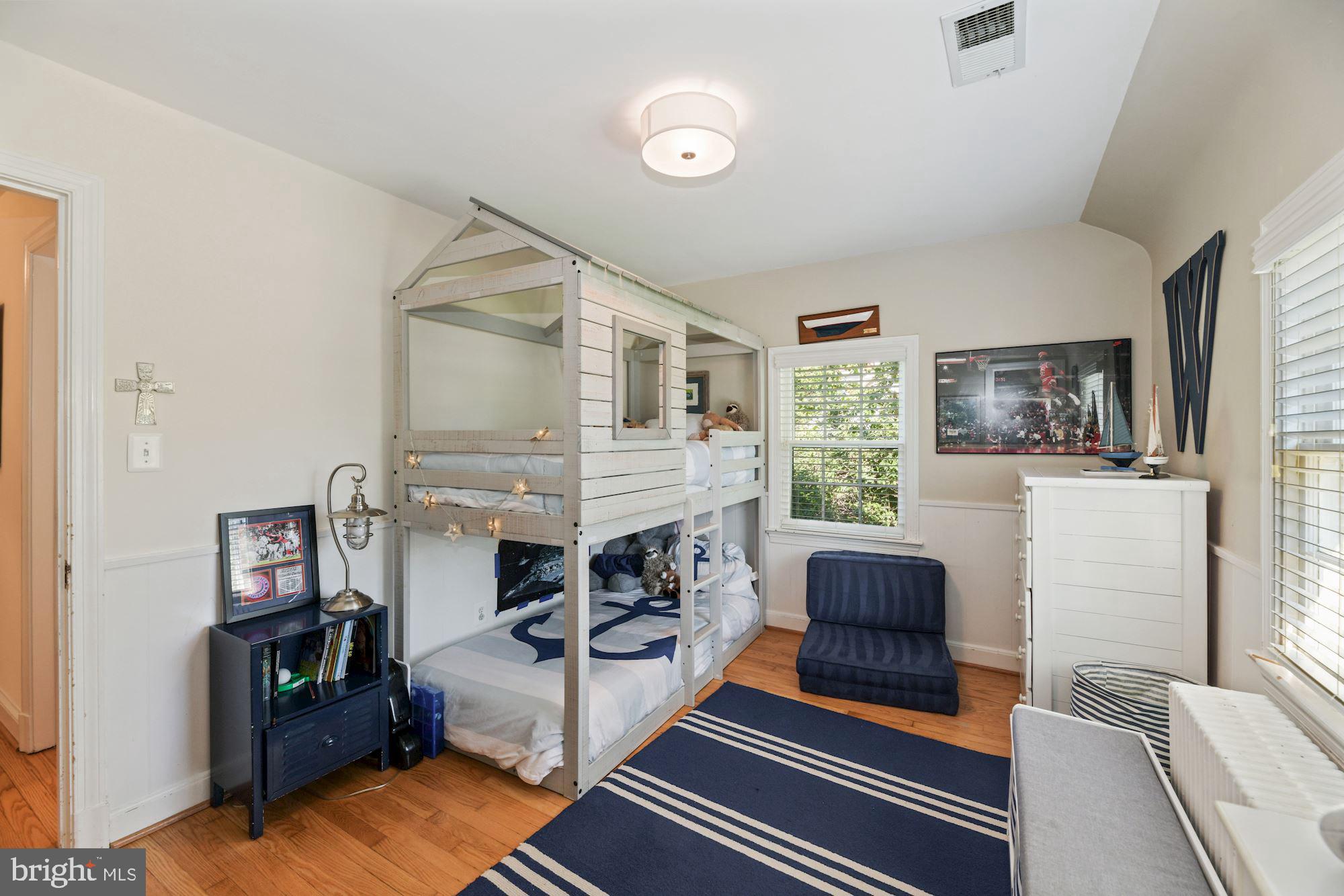 LEE HEIGHTS - Residential