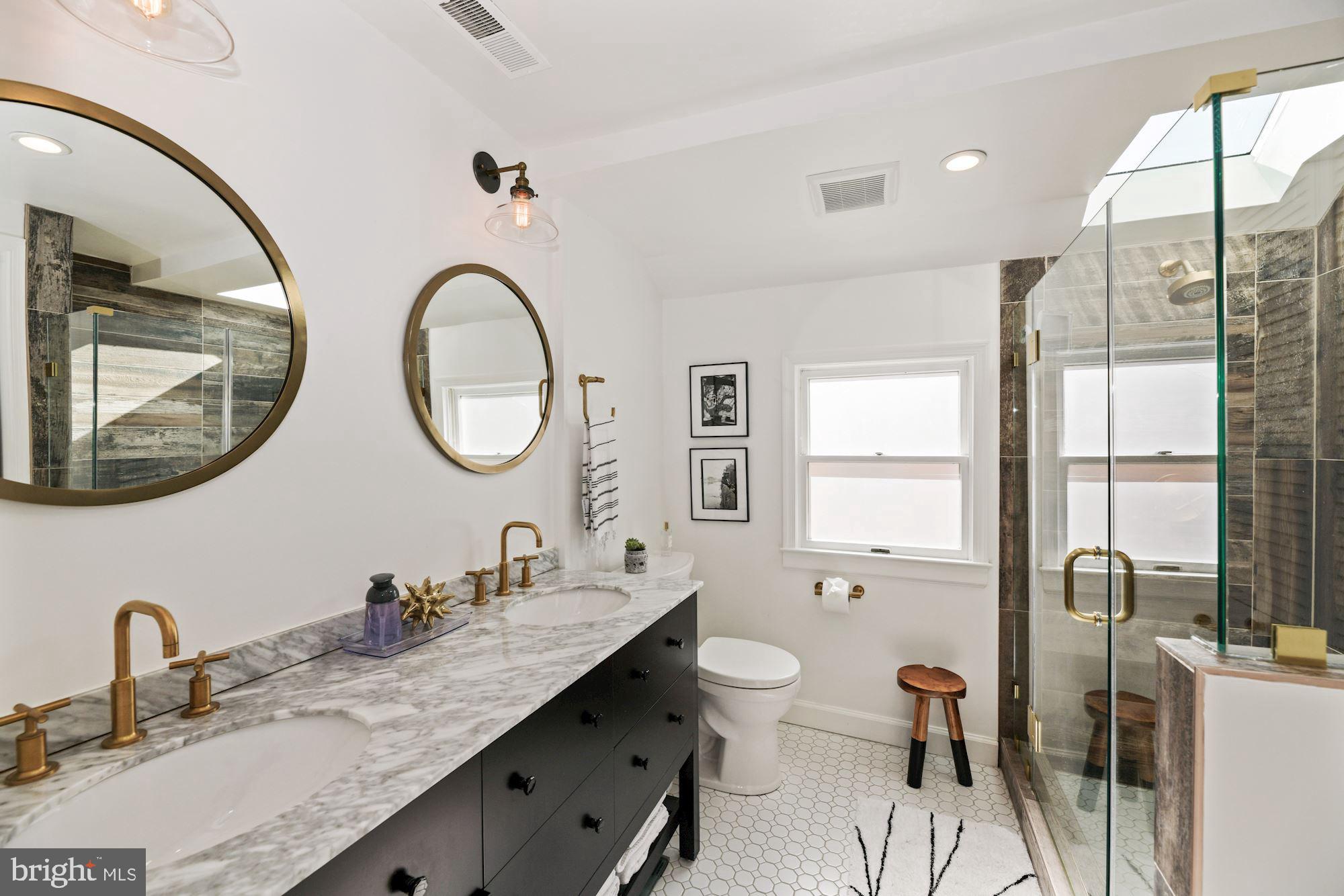 LEE HEIGHTS - Residential