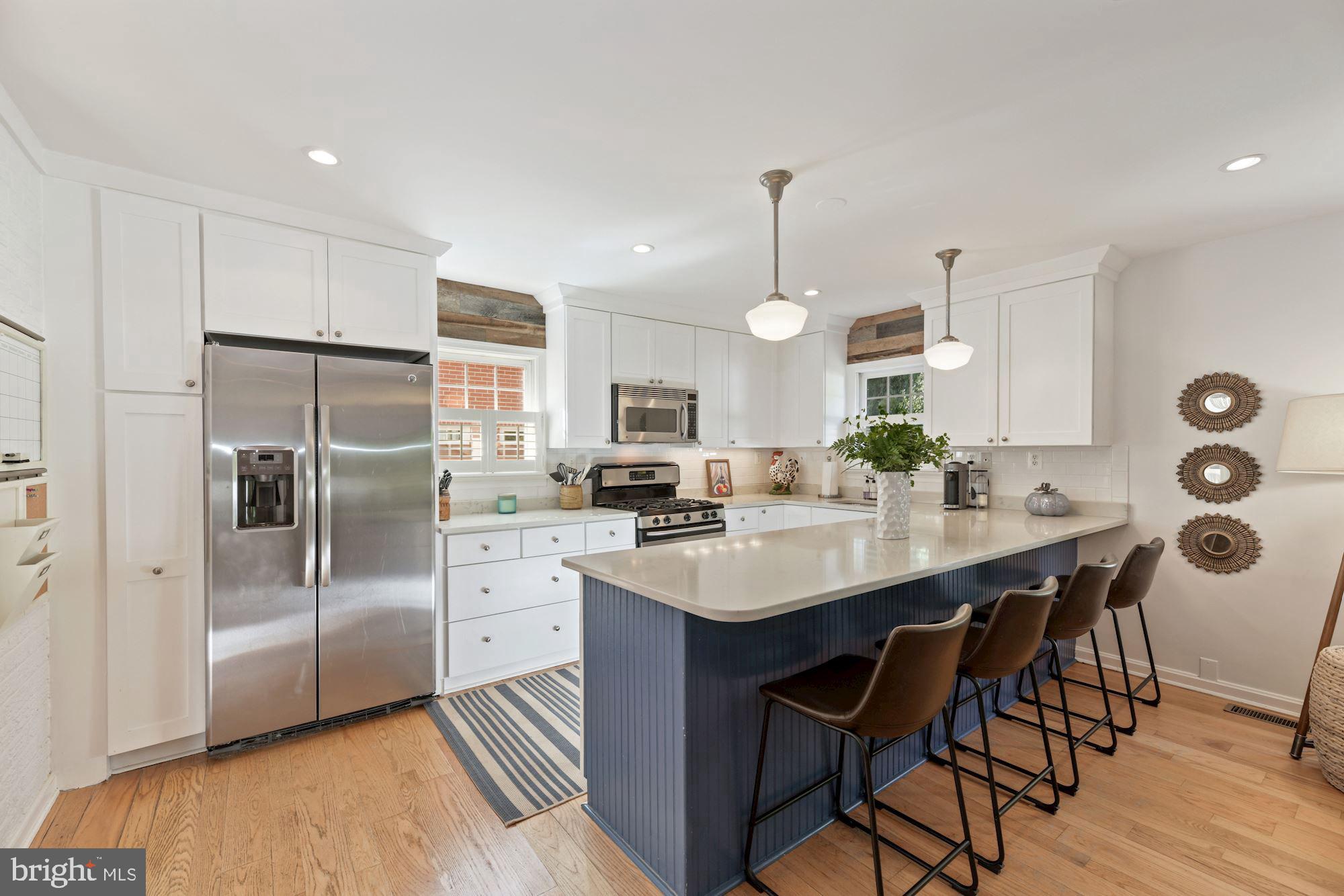 LEE HEIGHTS - Residential