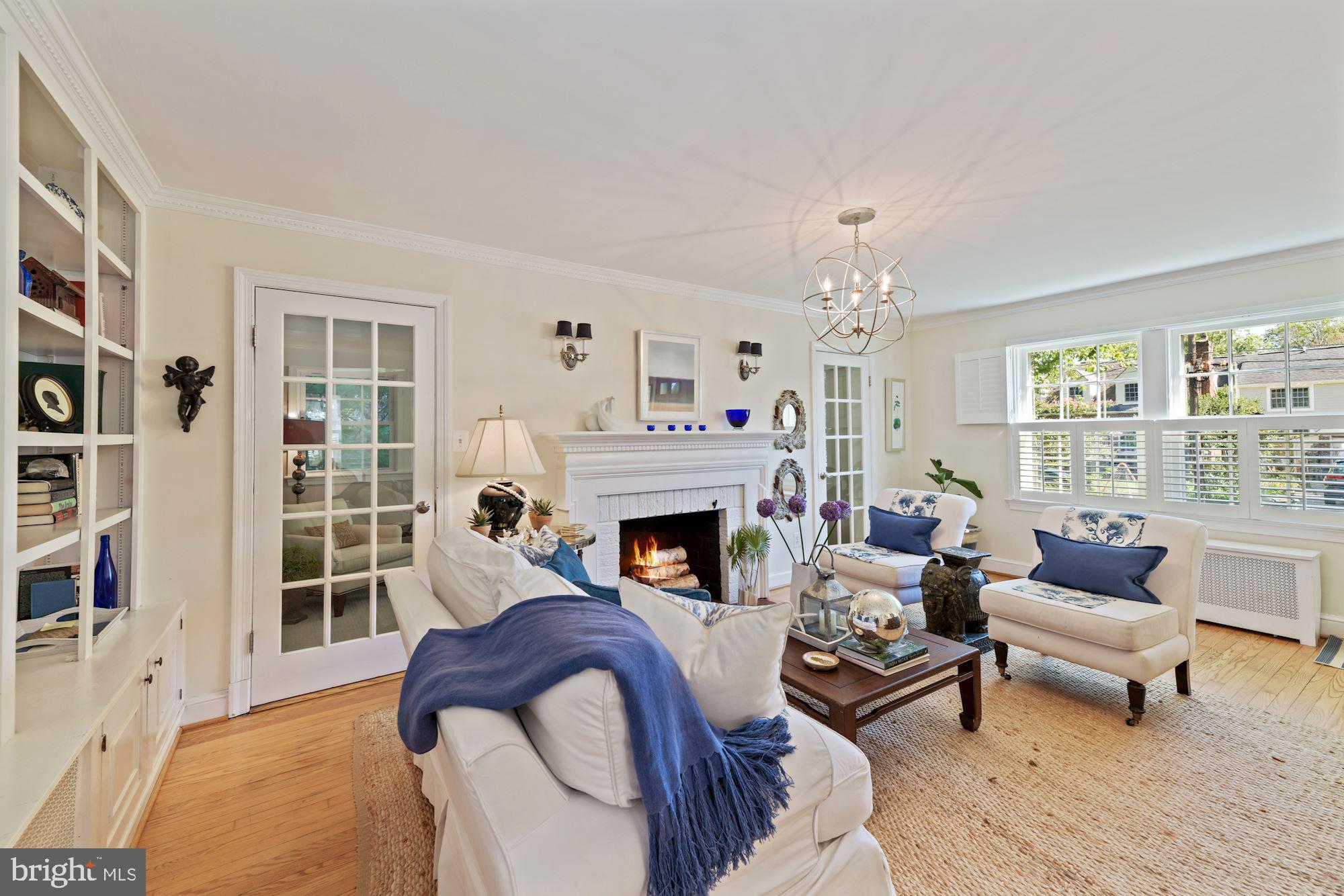 LEE HEIGHTS - Residential