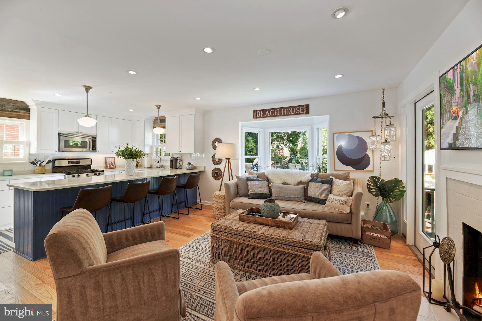 LEE HEIGHTS - Residential