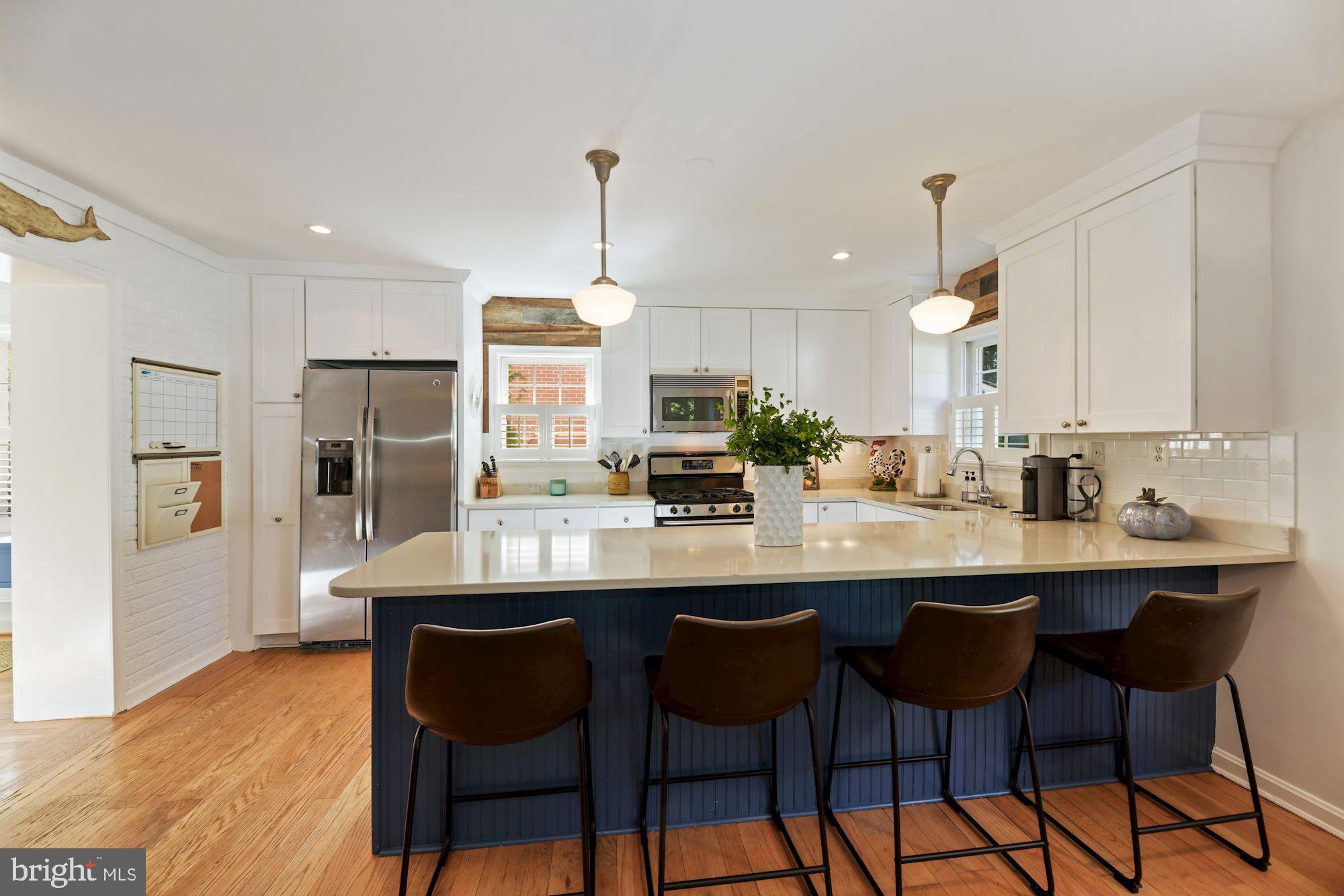 LEE HEIGHTS - Residential