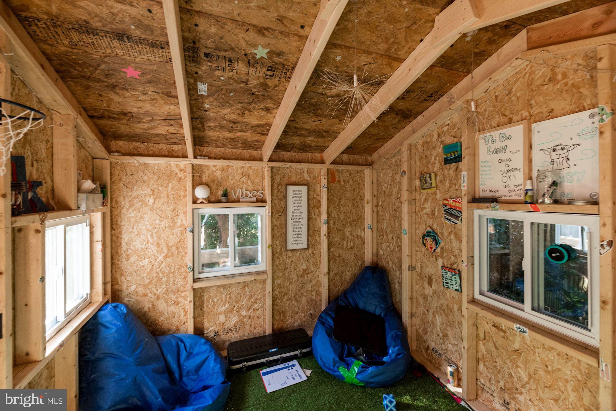 LEE HEIGHTS - Residential