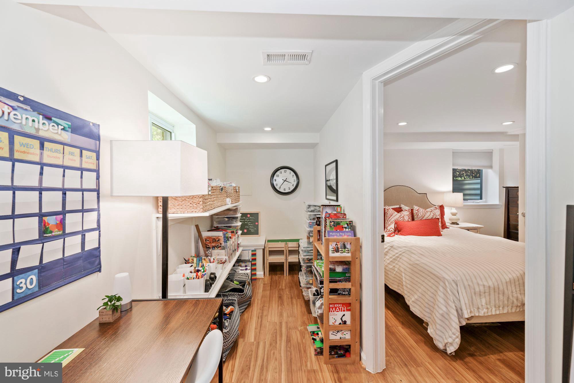 LEE HEIGHTS - Residential