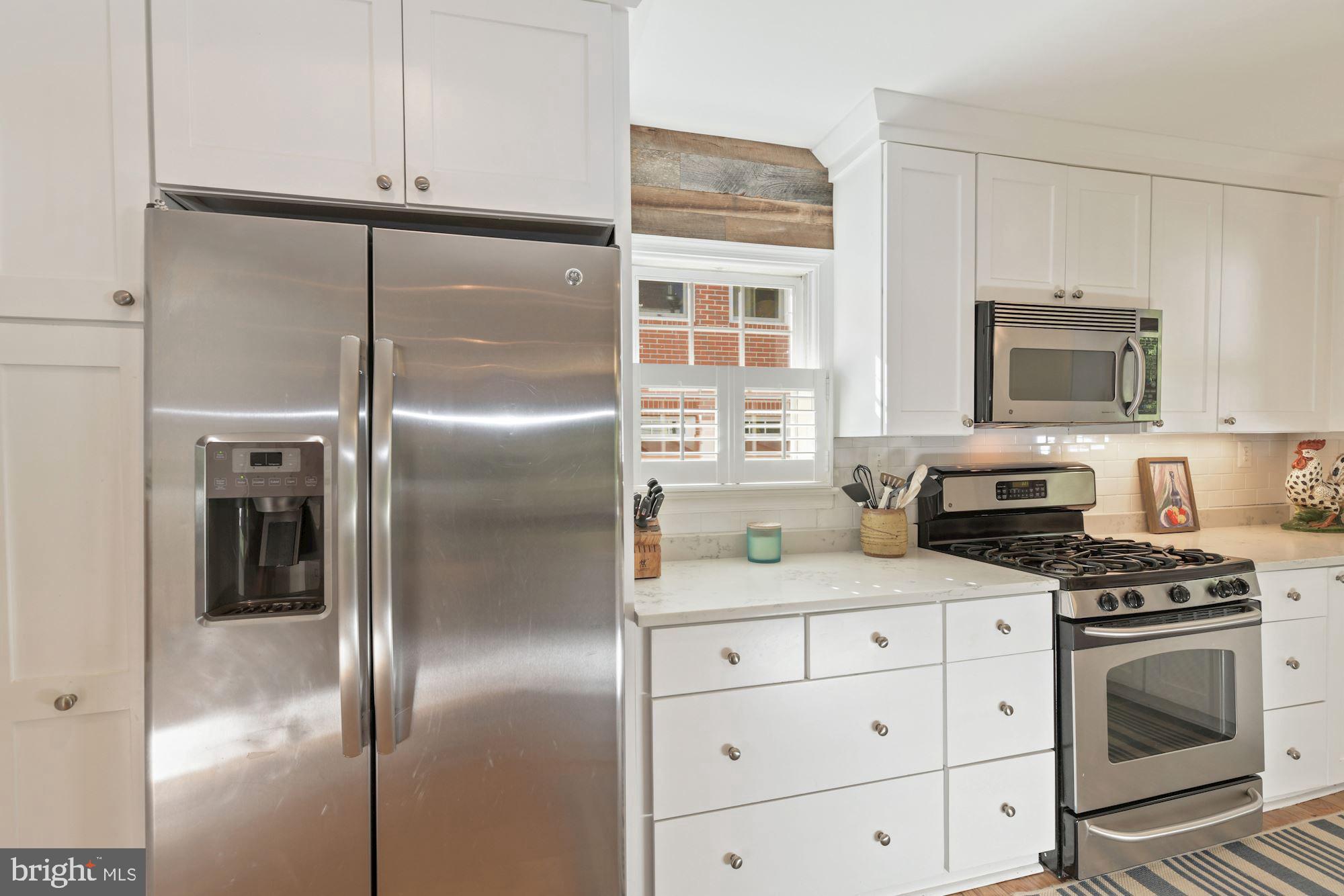 LEE HEIGHTS - Residential