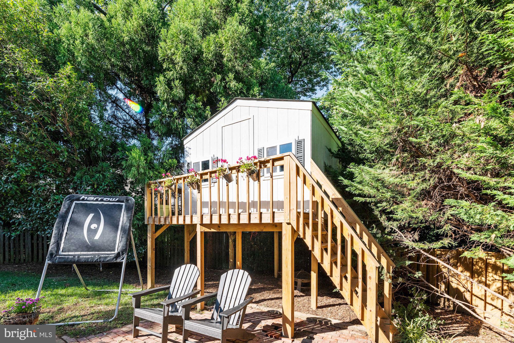 LEE HEIGHTS - Residential