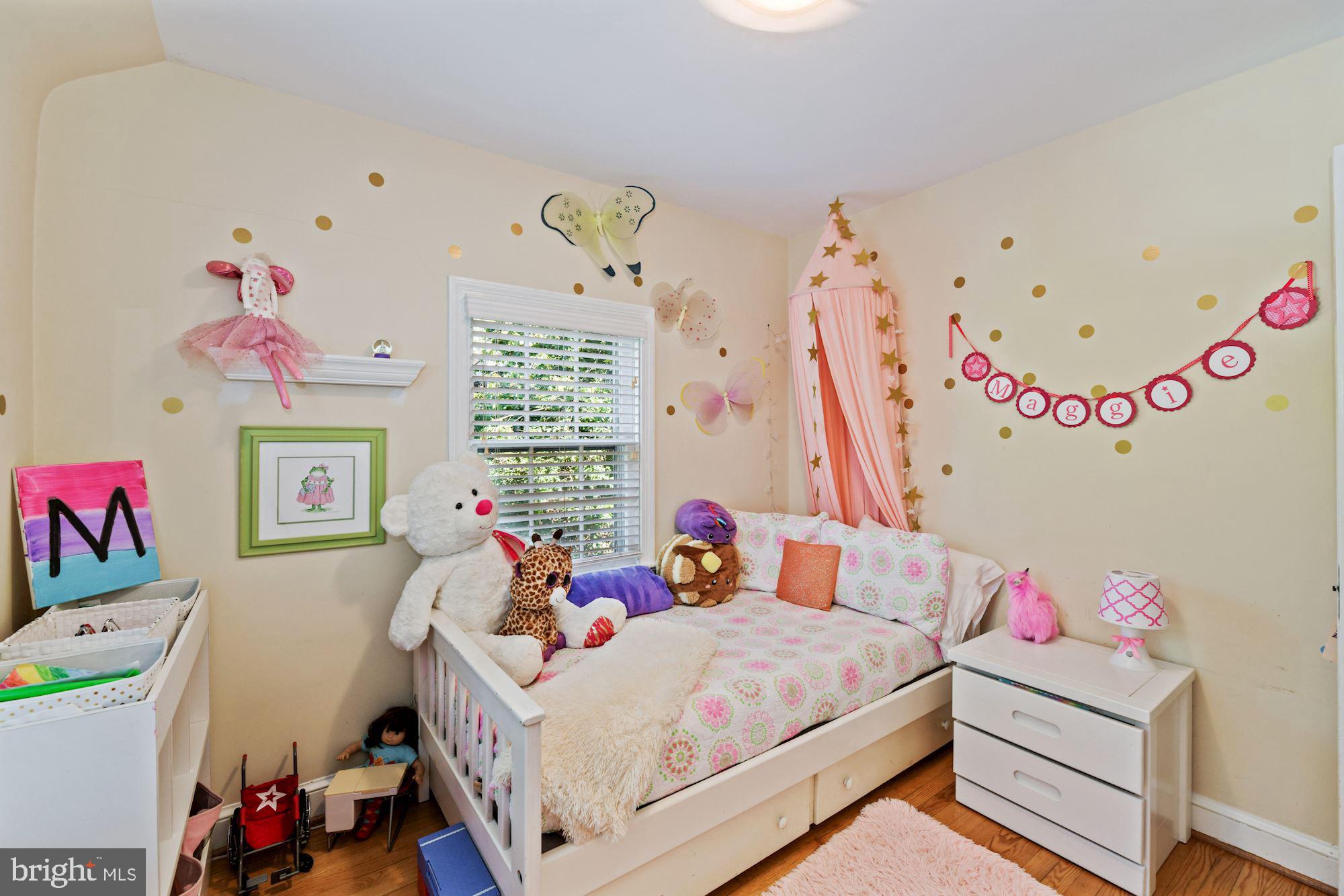 LEE HEIGHTS - Residential