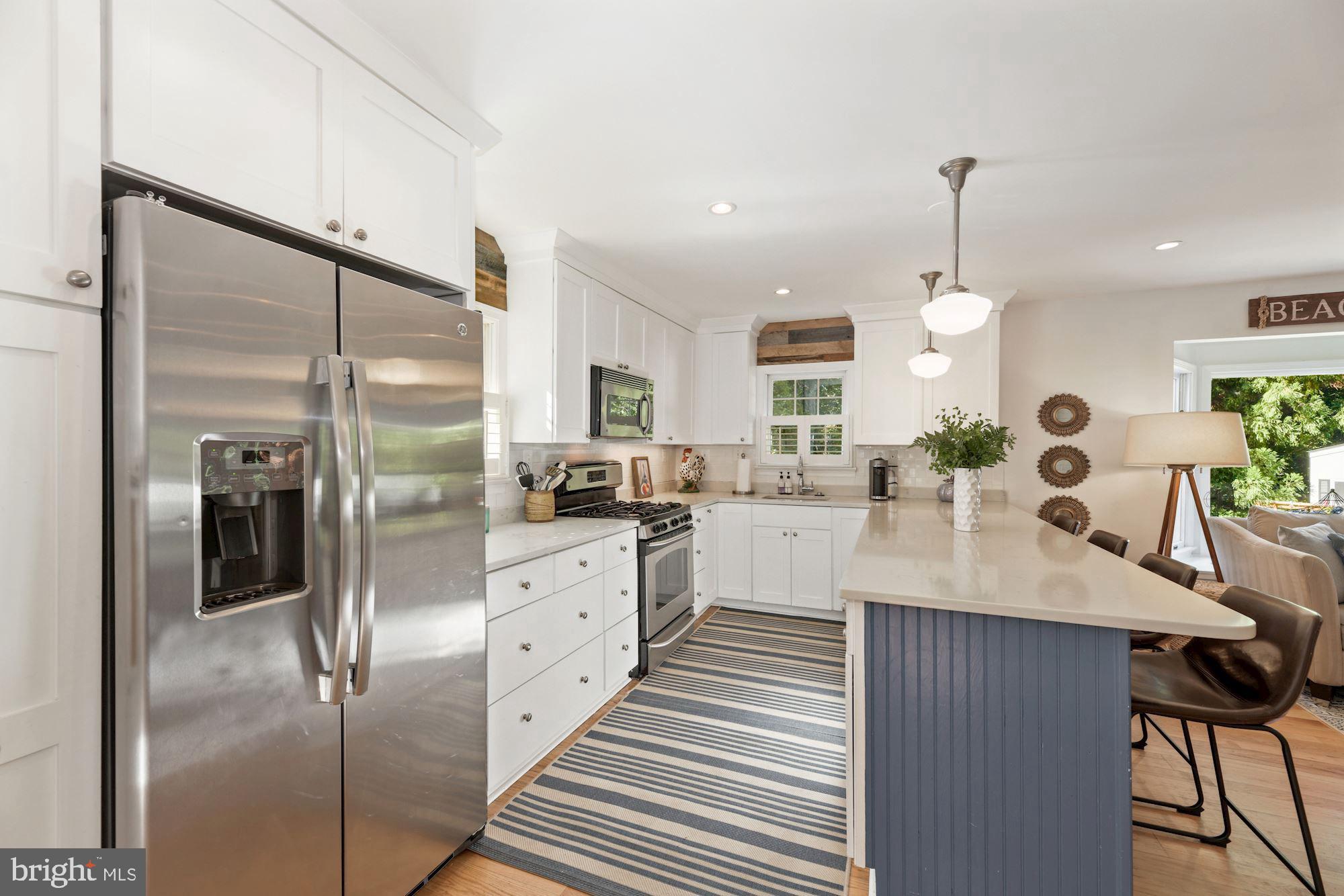 LEE HEIGHTS - Residential