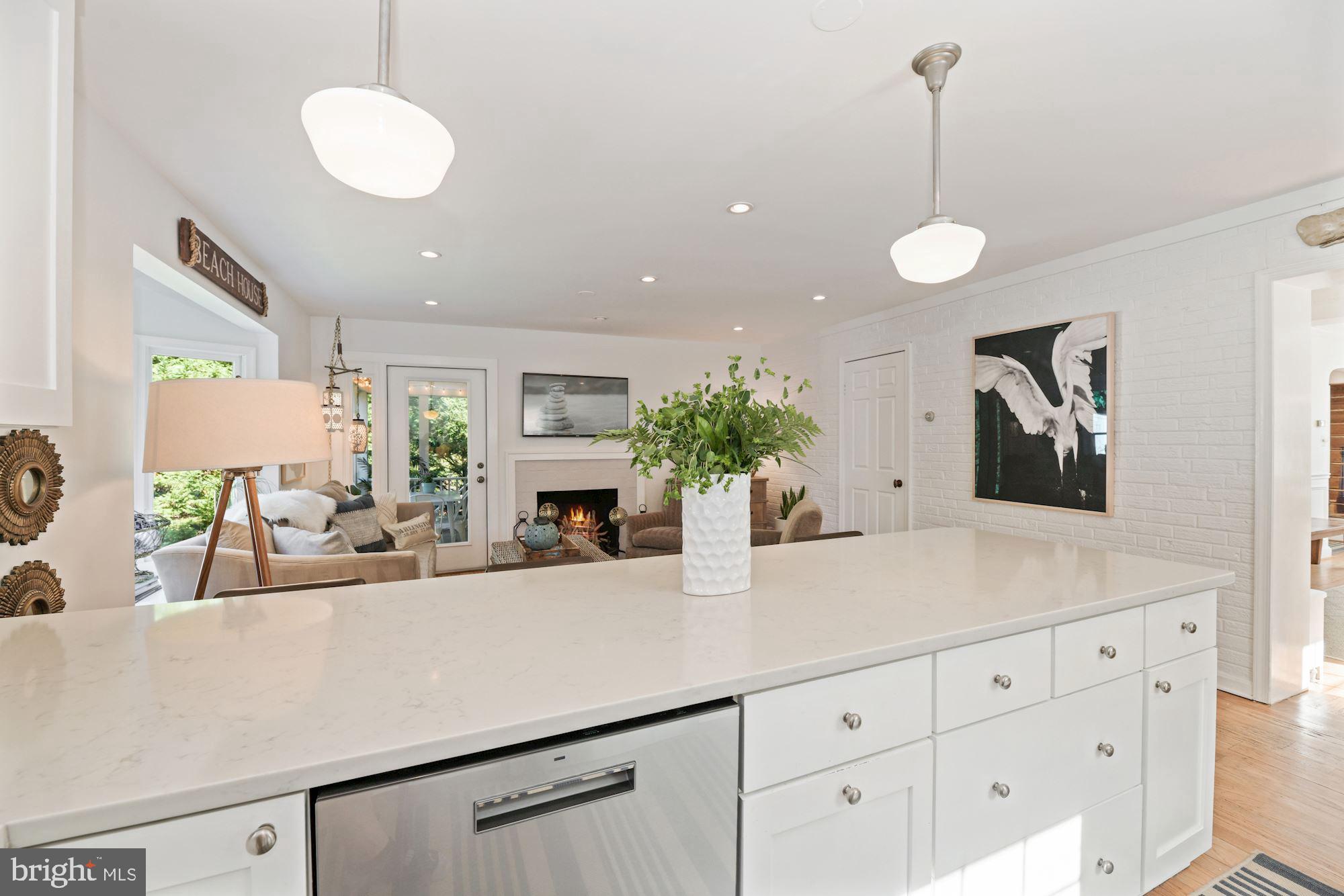 LEE HEIGHTS - Residential