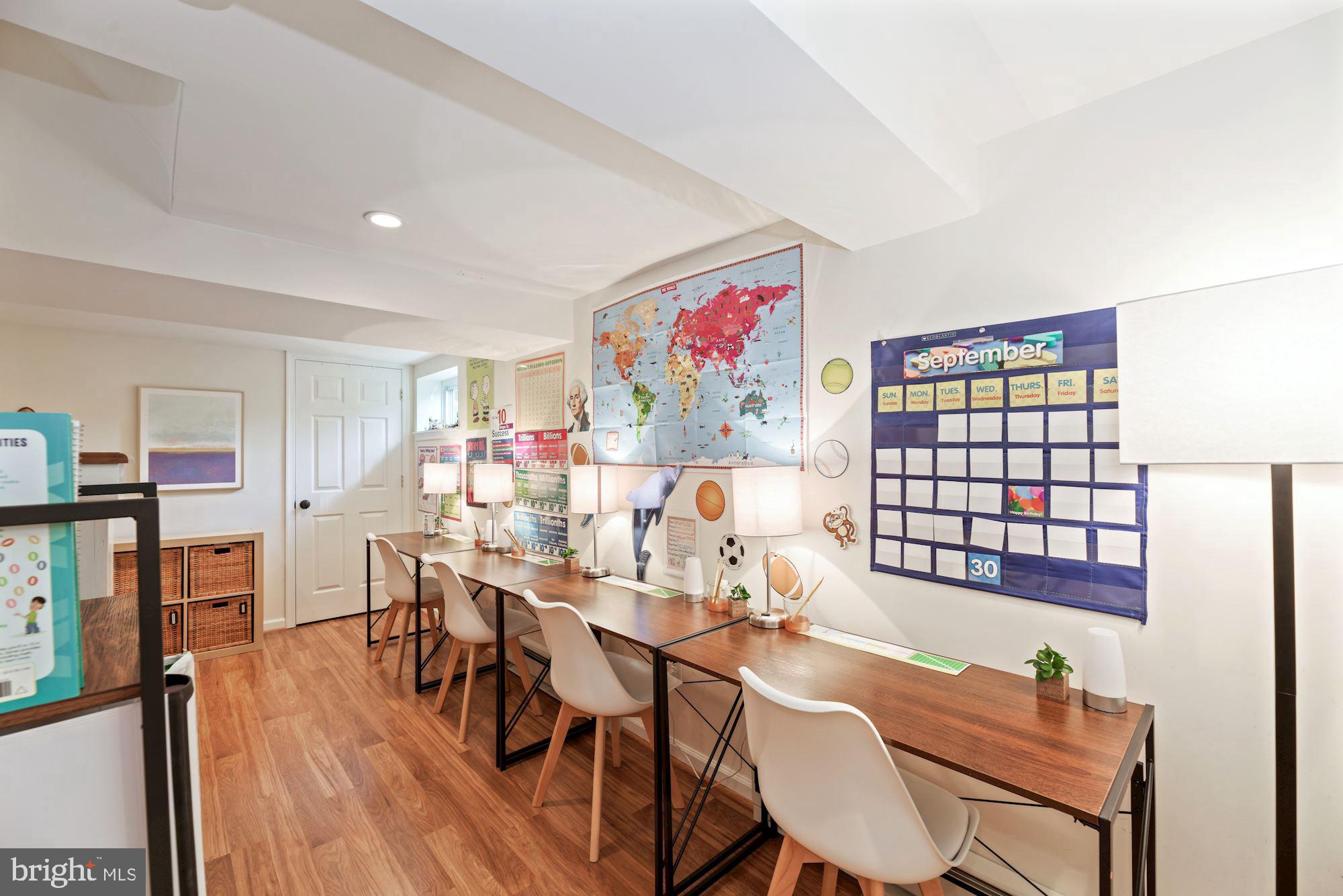 LEE HEIGHTS - Residential