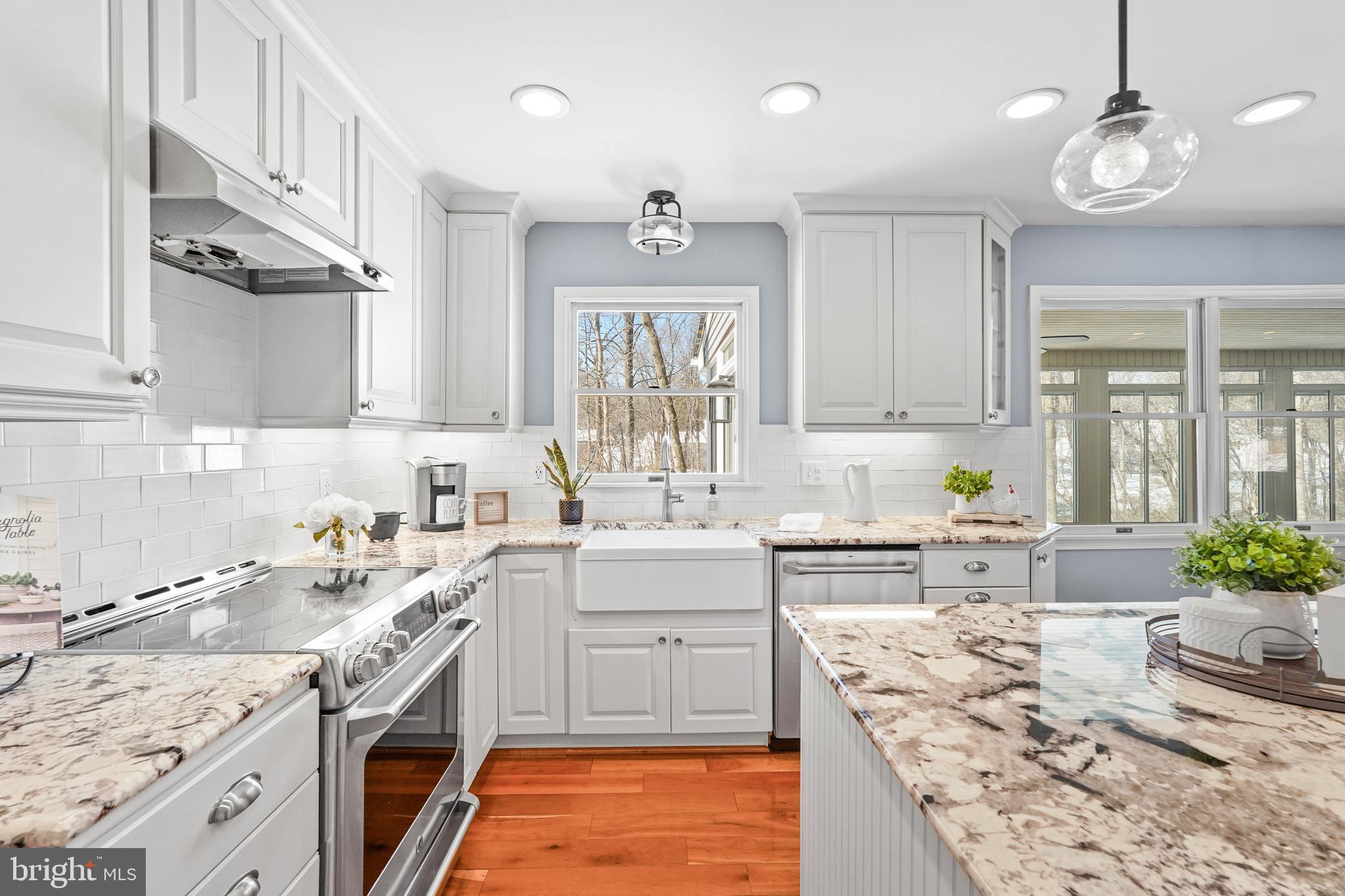 3220 WOODSTREAM LANE