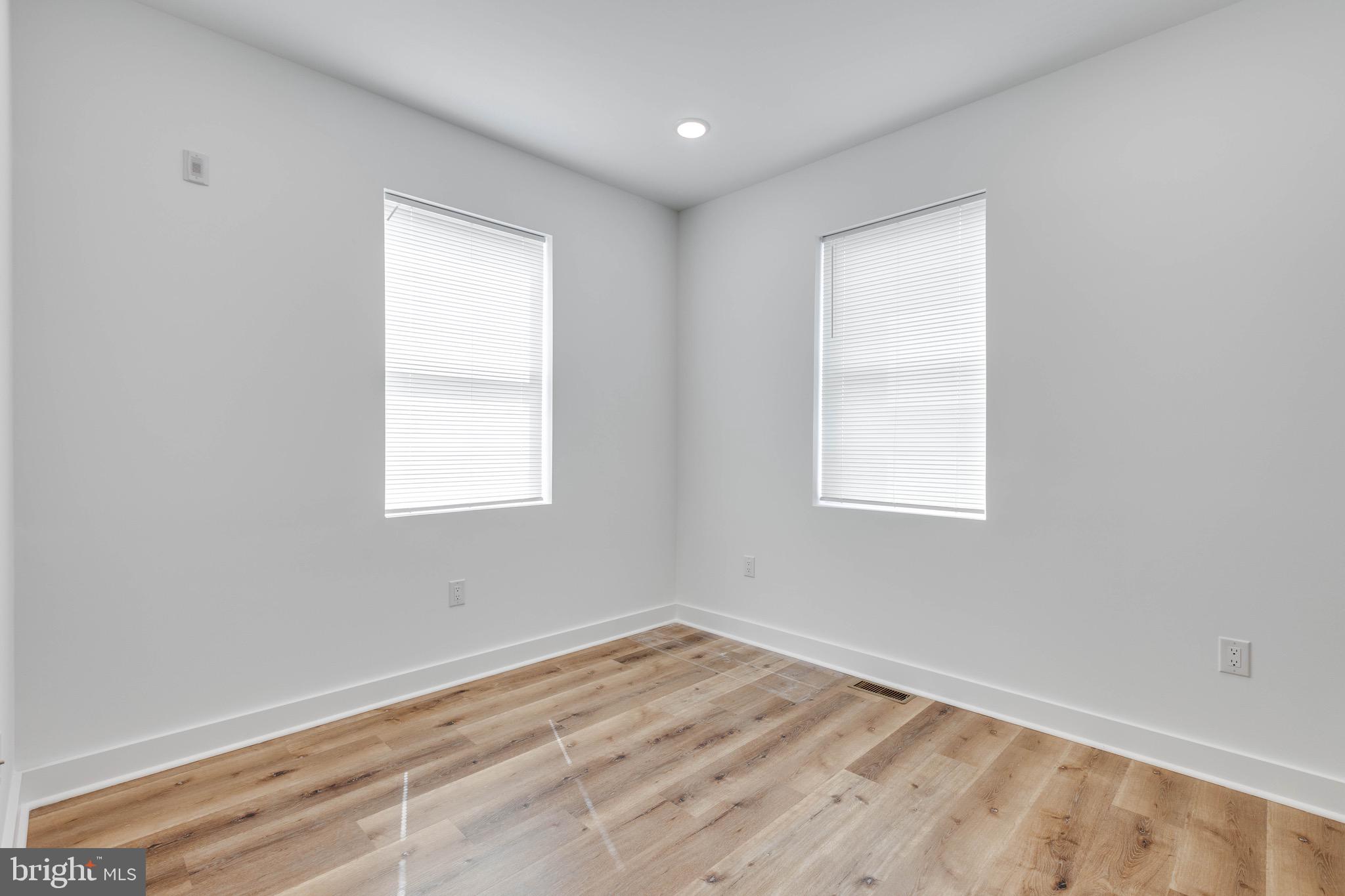 TEMPLE UNIVERSITY - Residential Lease