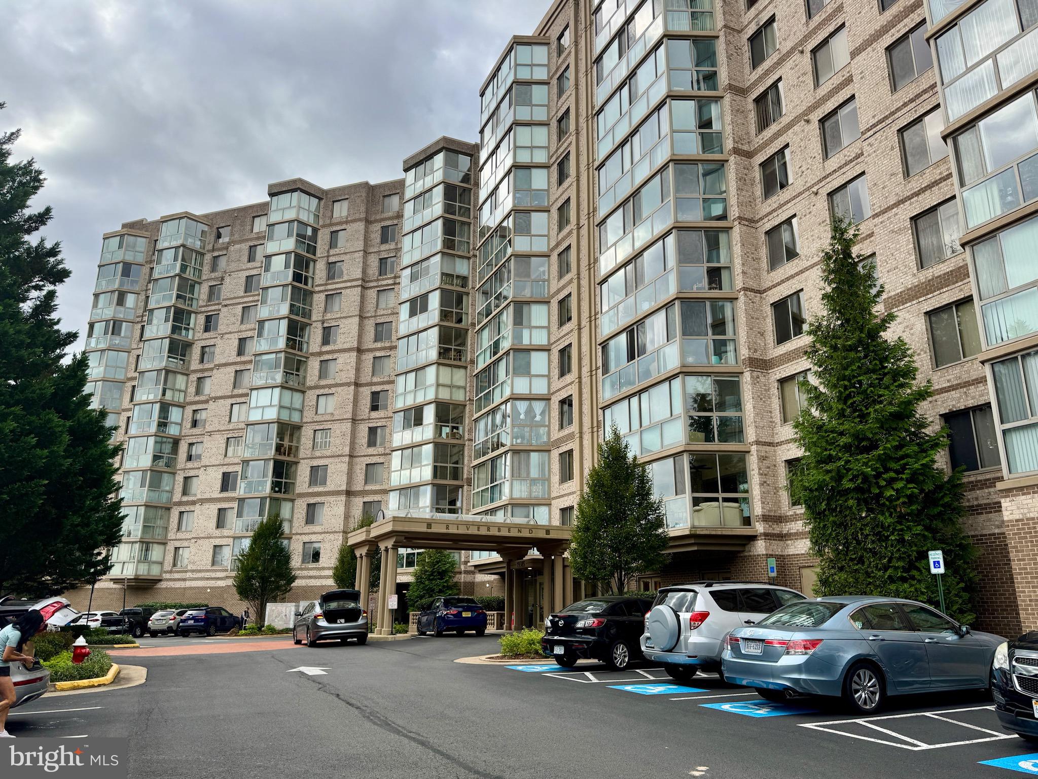 LANSDOWNE WOODS LEISURE WORLD - Residential