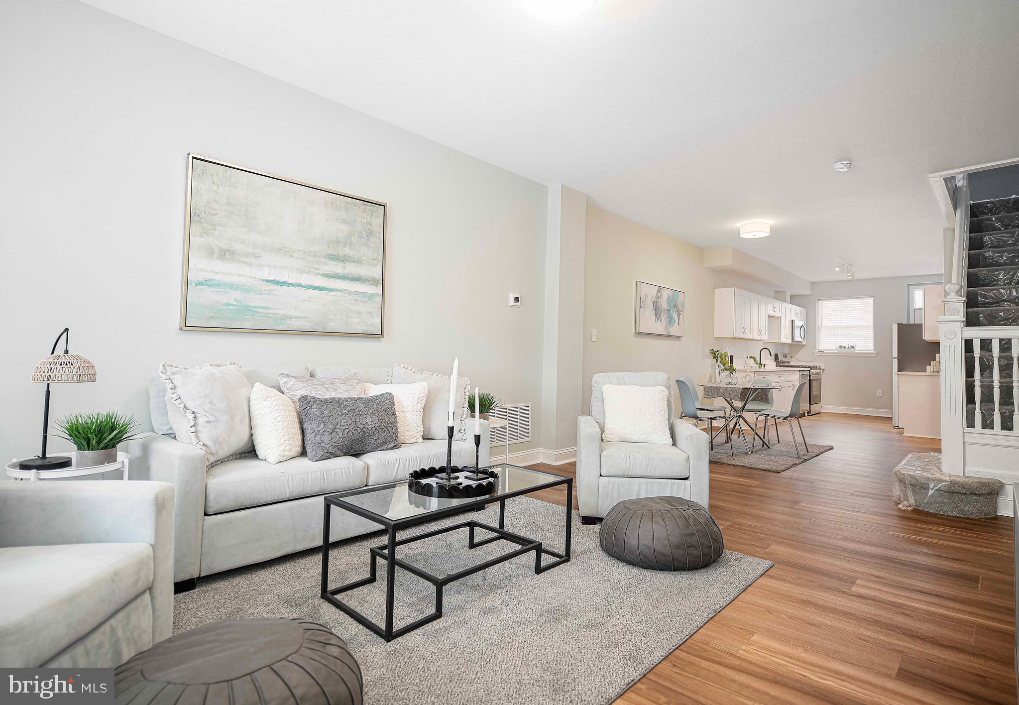 ELLWOOD PARK - Residential