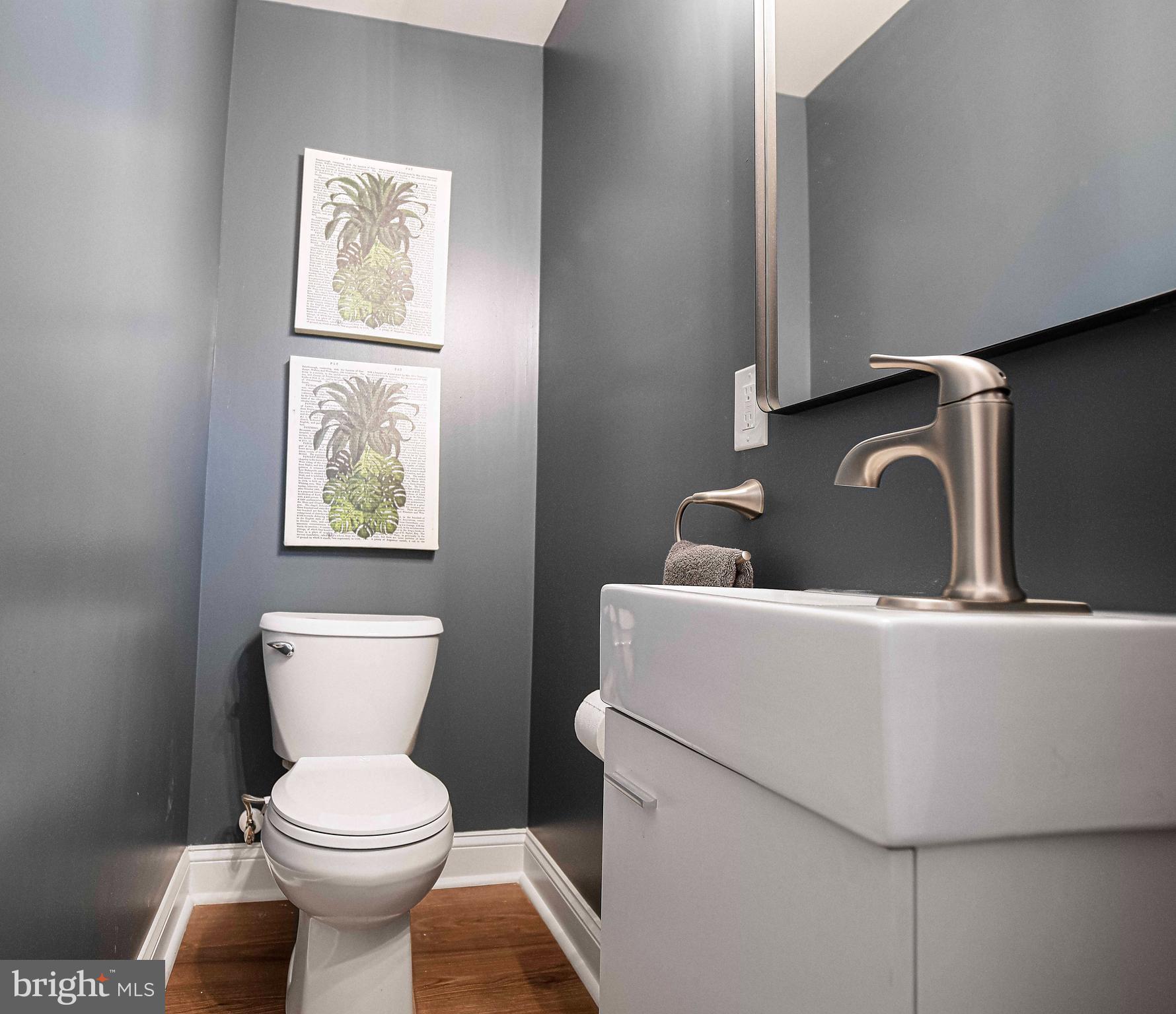 ELLWOOD PARK - Residential