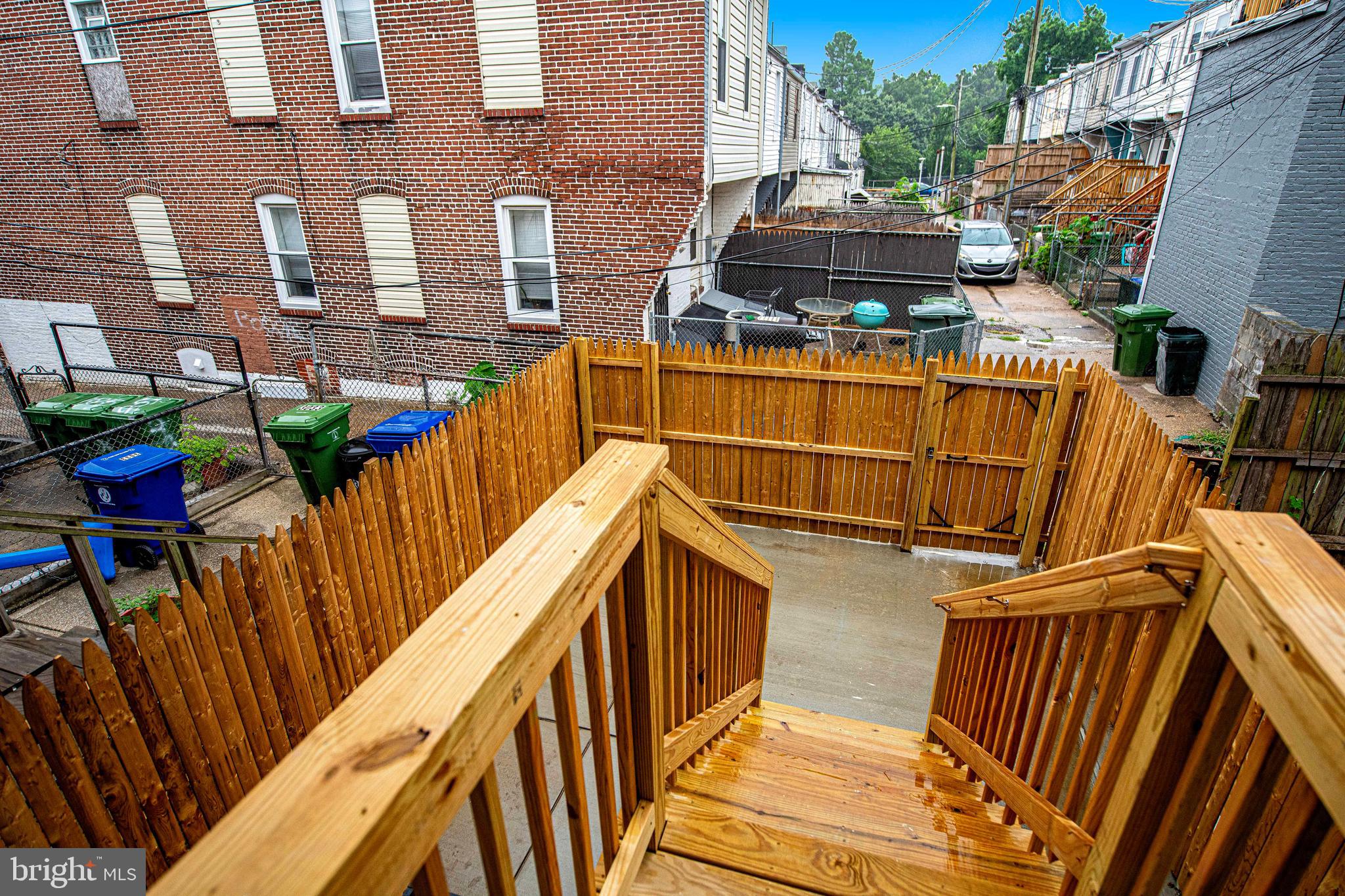 ELLWOOD PARK - Residential