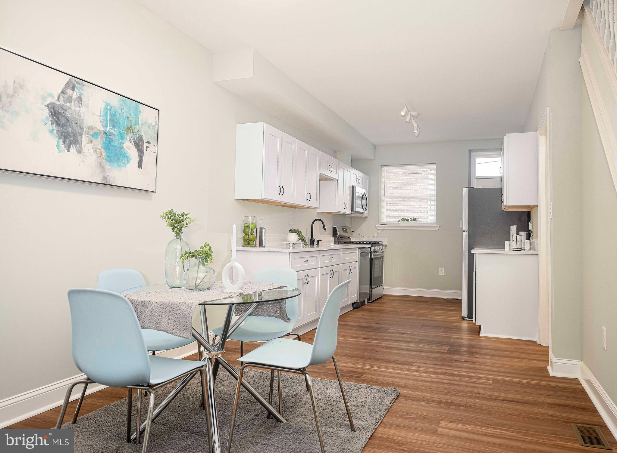 ELLWOOD PARK - Residential