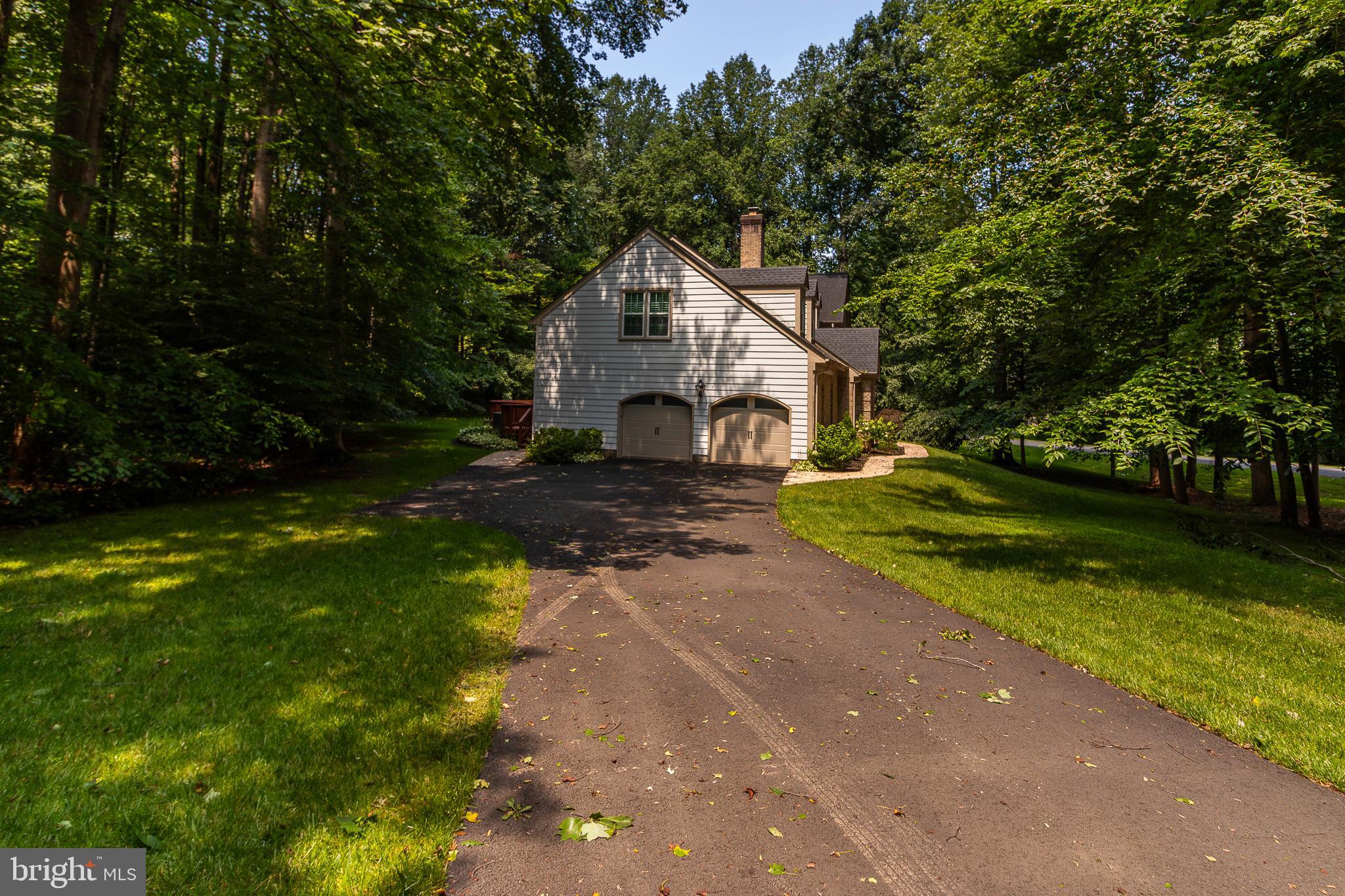 7300 SCARLET OAK COURT