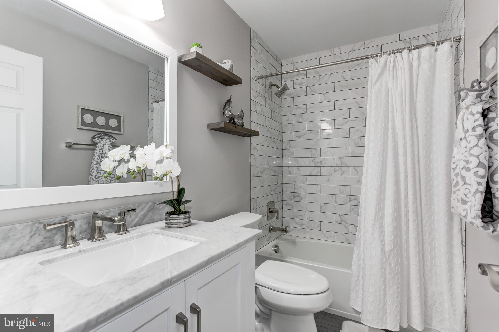 KINGSTOWNE - Residential Lease