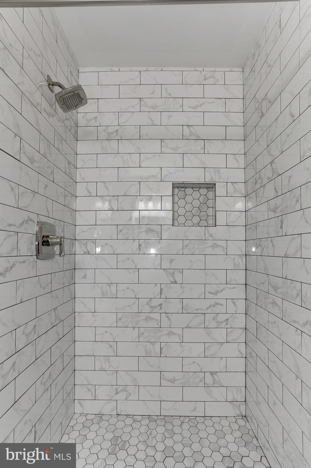 KINGSTOWNE - Residential Lease