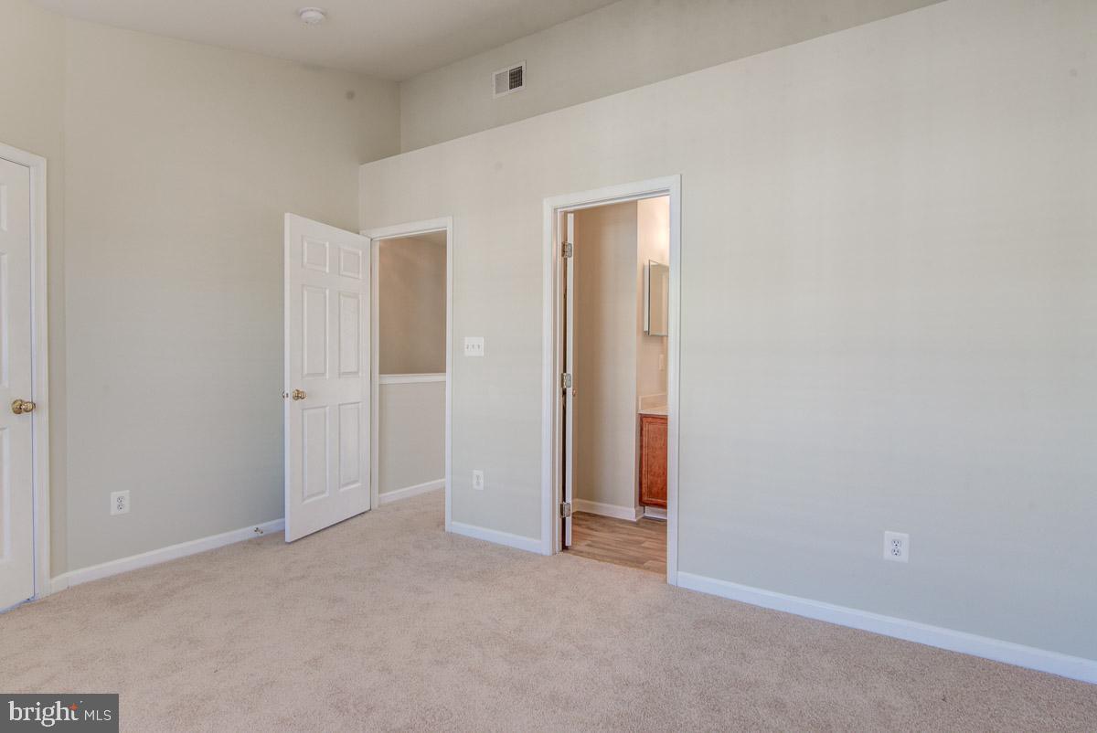 AMBERLEA AT SOUTH RIDING - Residential Lease