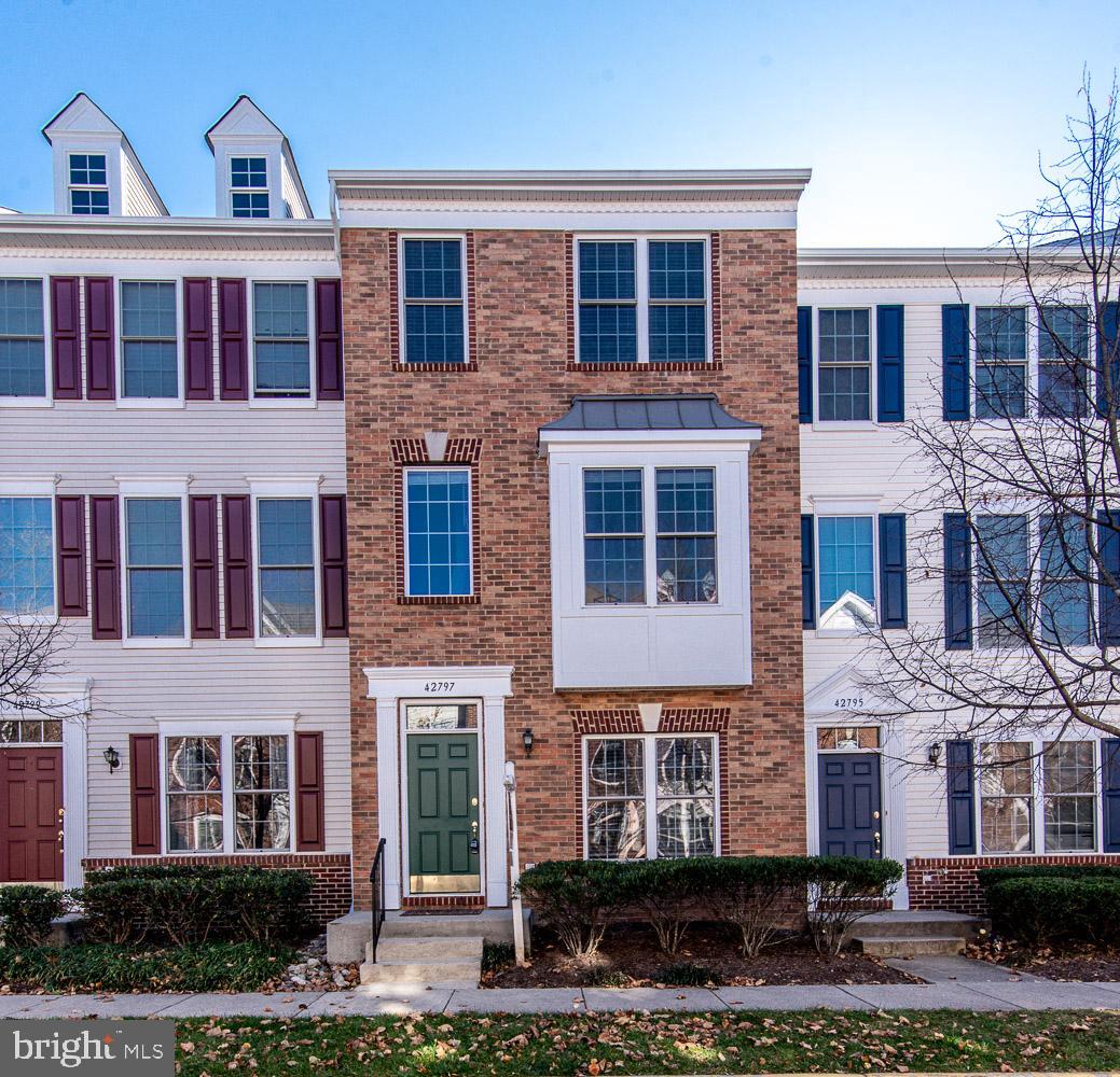 AMBERLEA AT SOUTH RIDING - Residential Lease