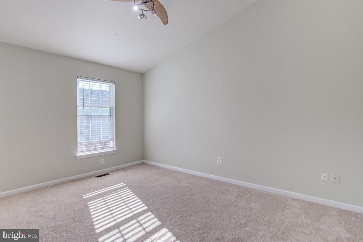 AMBERLEA AT SOUTH RIDING - Residential Lease