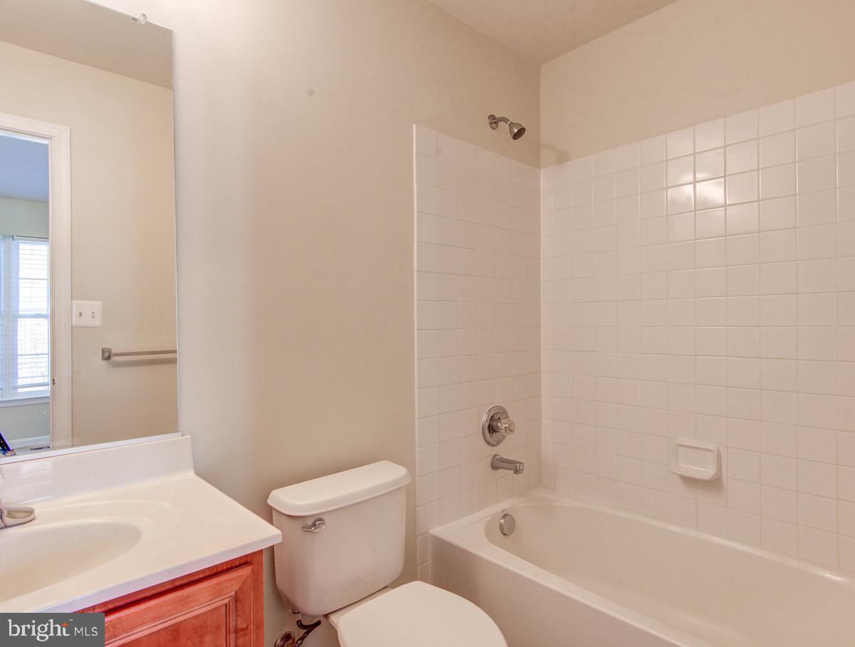 AMBERLEA AT SOUTH RIDING - Residential Lease