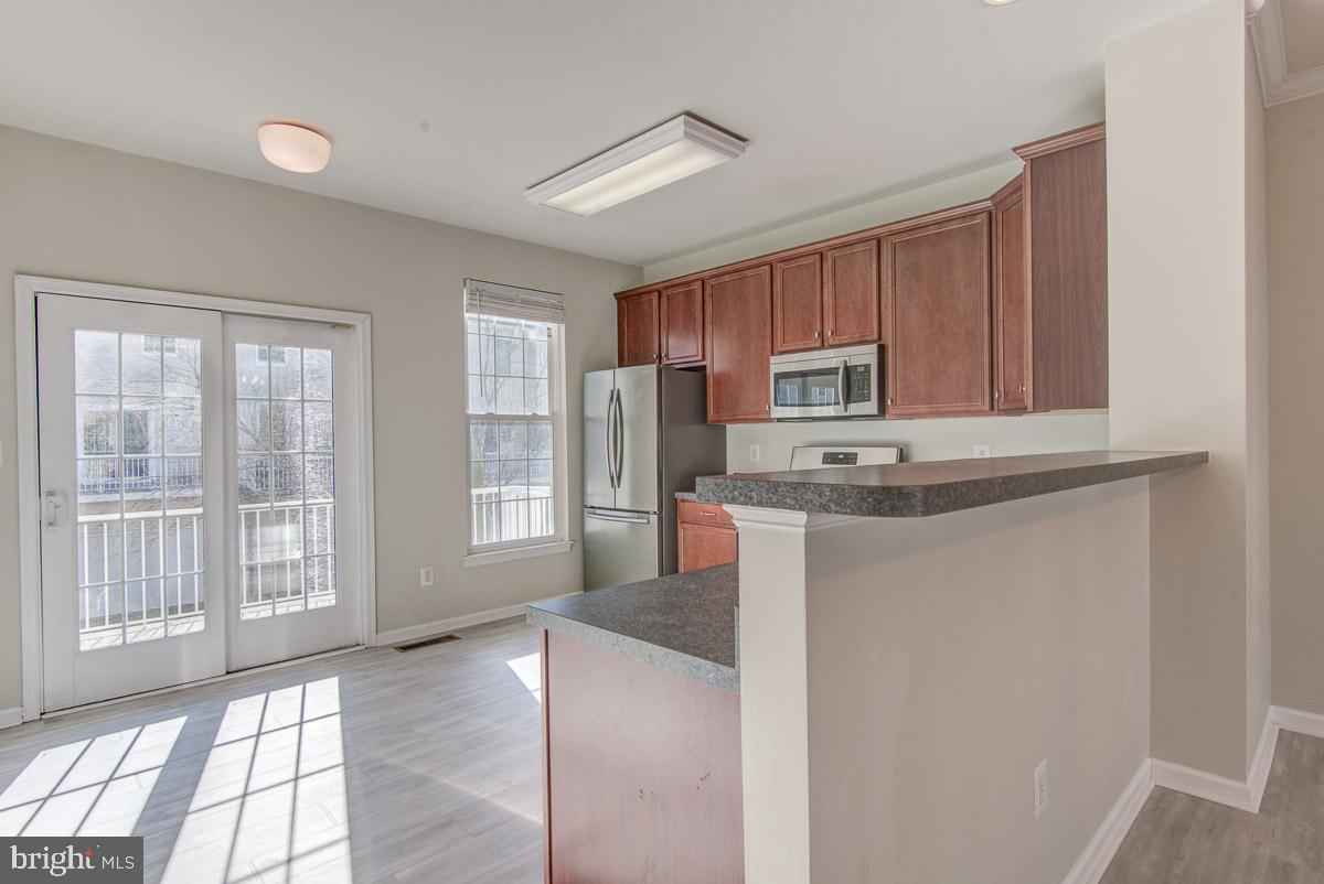 AMBERLEA AT SOUTH RIDING - Residential Lease